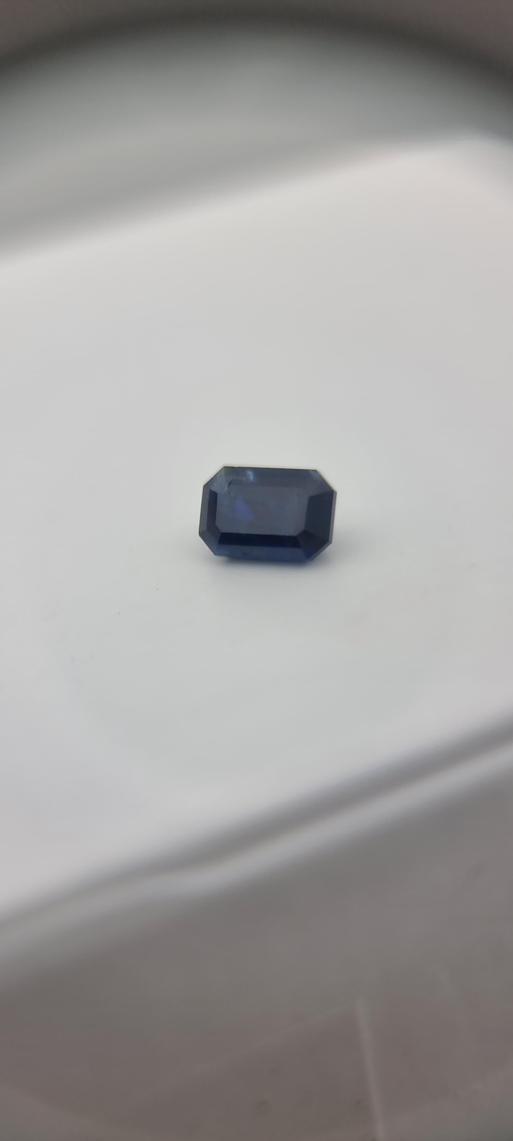2.4ct Rectangular Cut Natural Dark Blue Sapphire Gemstone For Sale 2