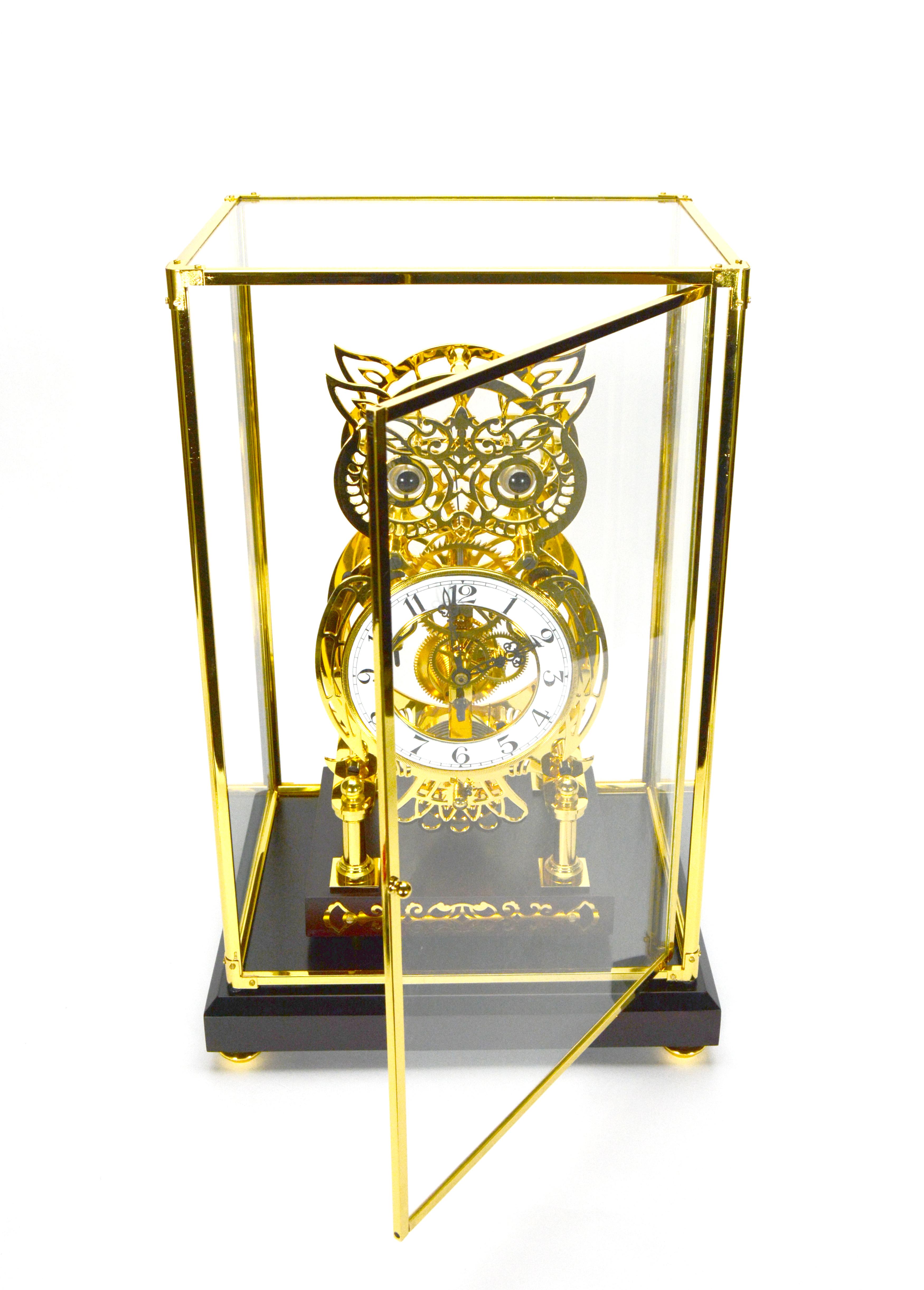 Animated Gilt Brass Owl Grasshopper Escapement 8 Day Fusee Skeleton Mantle Clock

Here we are offering a fantastic animated owl skeleton clock with famous grasshopper escapement. It has an 8 day fusee movement. The clock is sitting on a double tier
