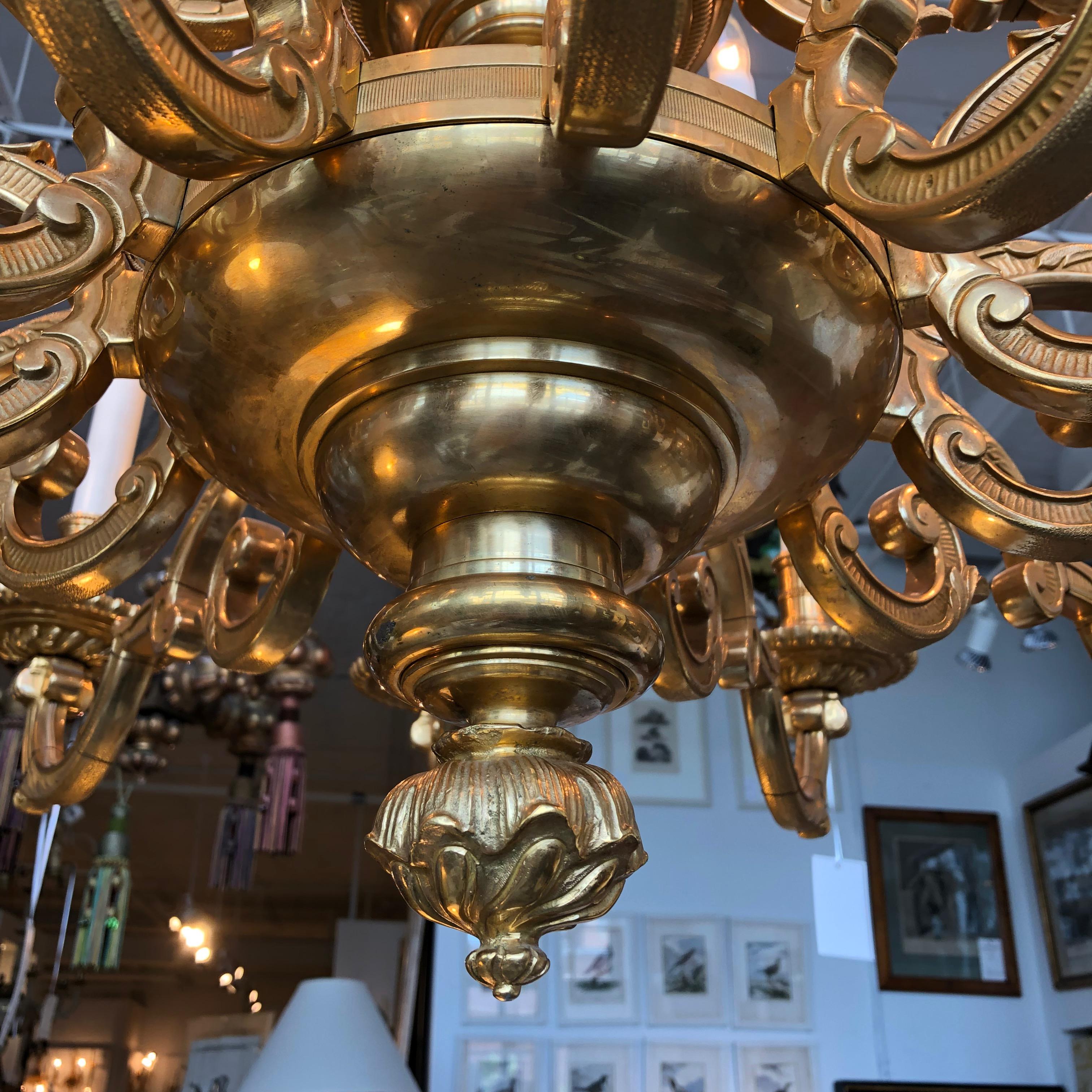 24-Karat Gilded Bronze 18 Light Louis XIV Chandelier In Excellent Condition For Sale In Boston, MA