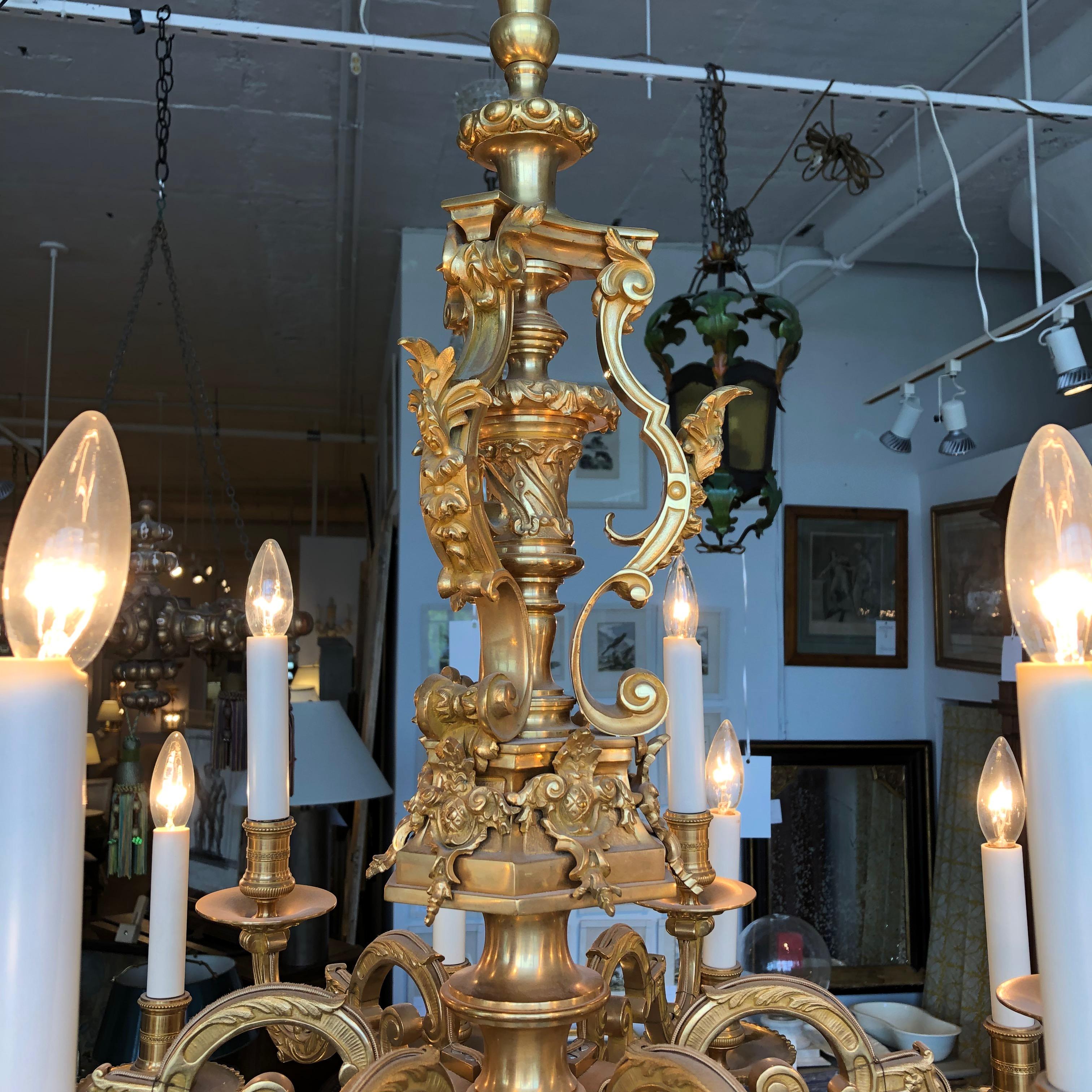 24-Karat Gilded Bronze 18 Light Louis XIV Chandelier For Sale 1