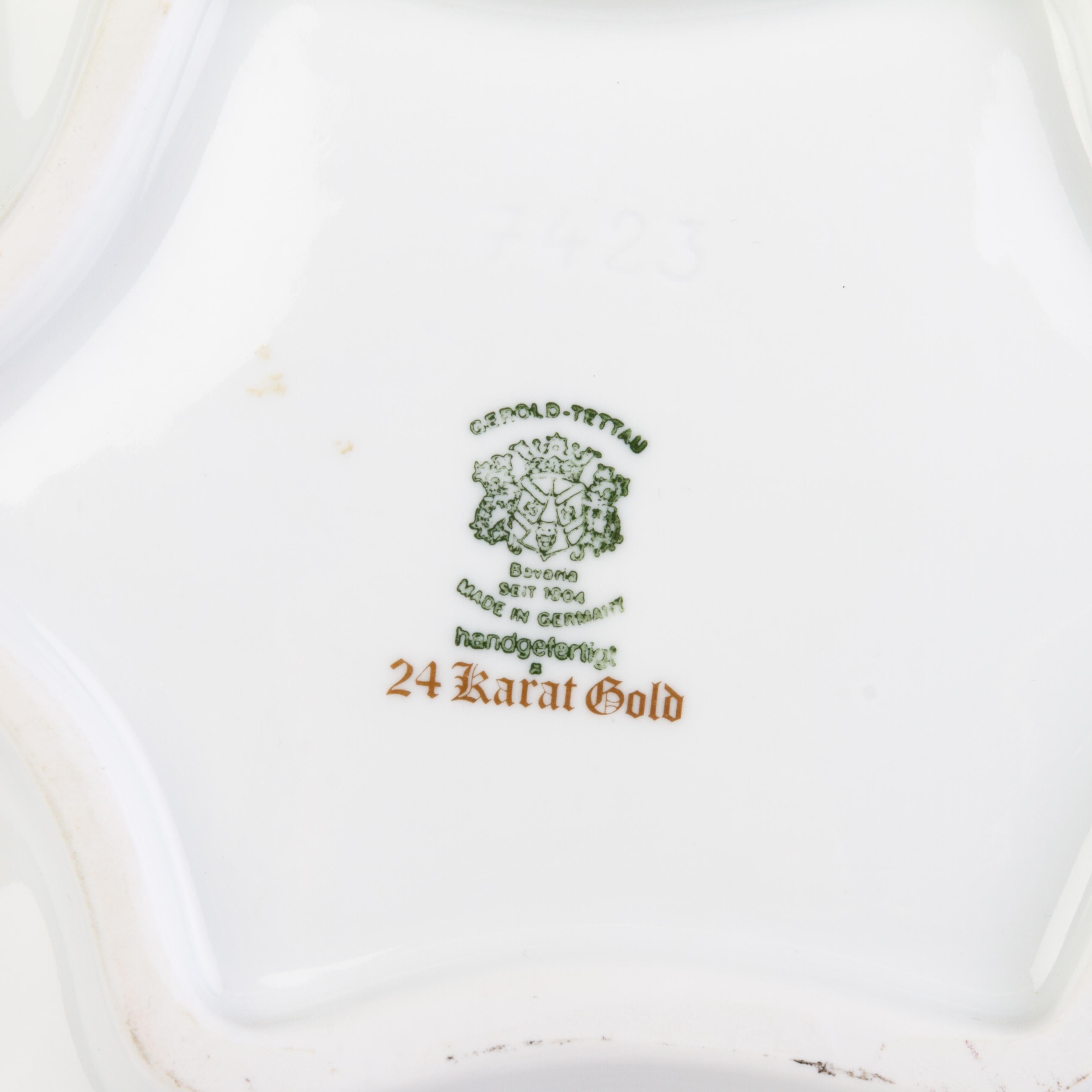 24K Gilt Gold Fine Porcelain German Bavarian Hand Painted Floral Dish Plate  For Sale 1