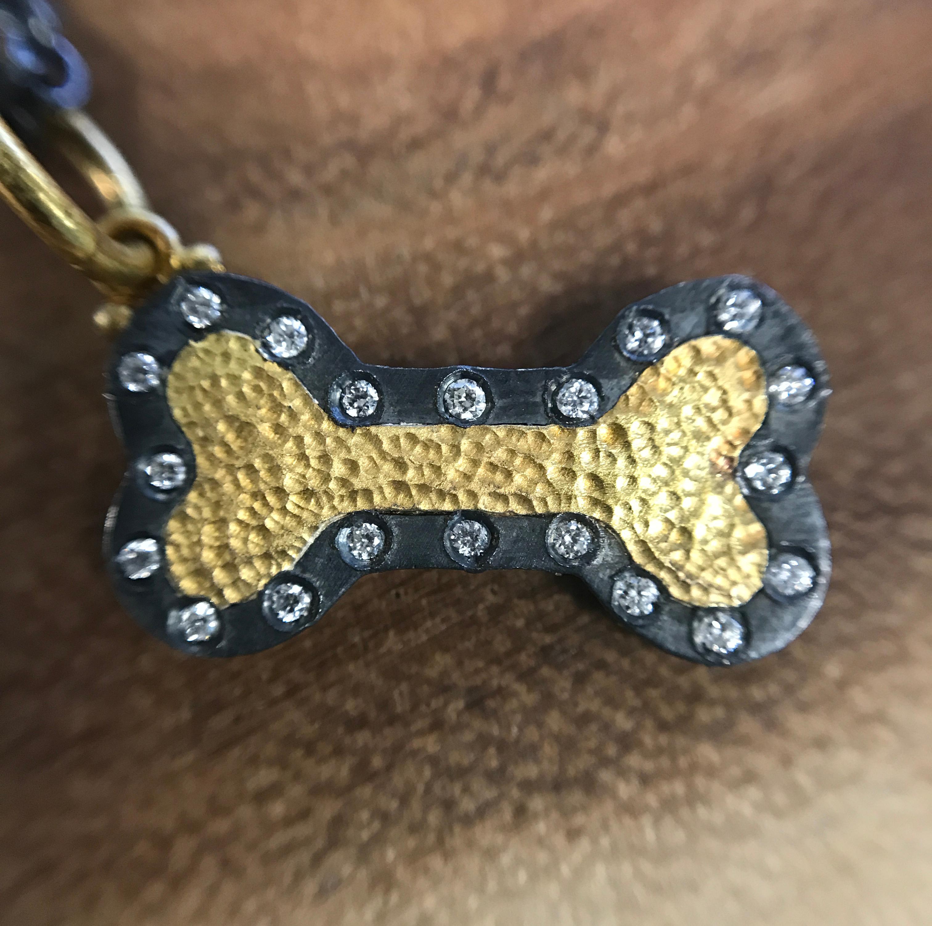 24 Karat Gold and Oxidized Sterling Silver Dog Bone Pendant With Diamonds In New Condition For Sale In Carlstadt, NJ