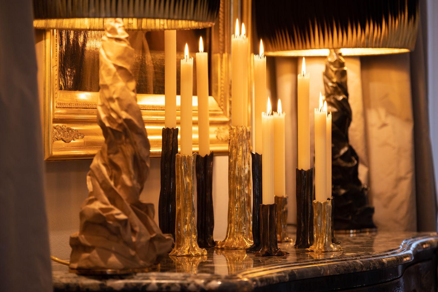 24K Gold Arbor 4-teiliges Kerzenleuchter-Set von Studio Palatin im Zustand „Neu“ im Angebot in Geneve, CH