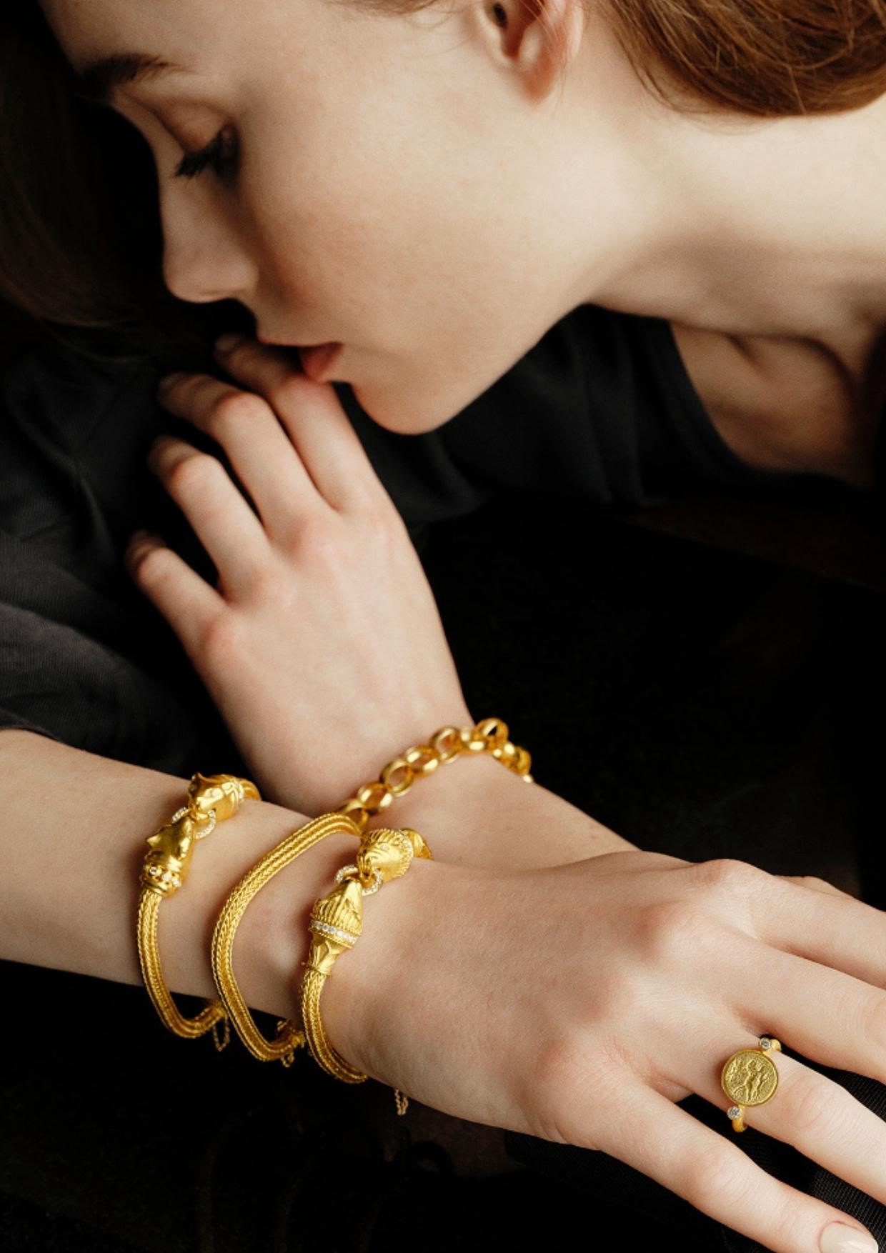 Diamonds (0.52)

Crafted with timeless elegance, this 24 karat gold jewelry piece draws inspiration from the ancient civilizations of Anatolia, where empires like the Greeks, Romans, Byzantines, and Ottomans shaped history and beauty. With its raw,