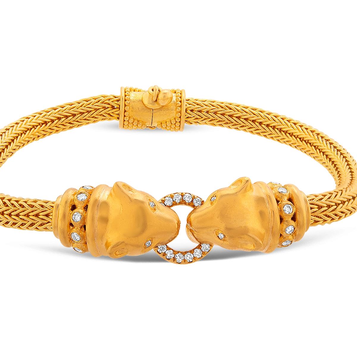Brilliant Cut 24k Gold Bracelet for Woman with Double Panther Heads and Diamonds For Sale