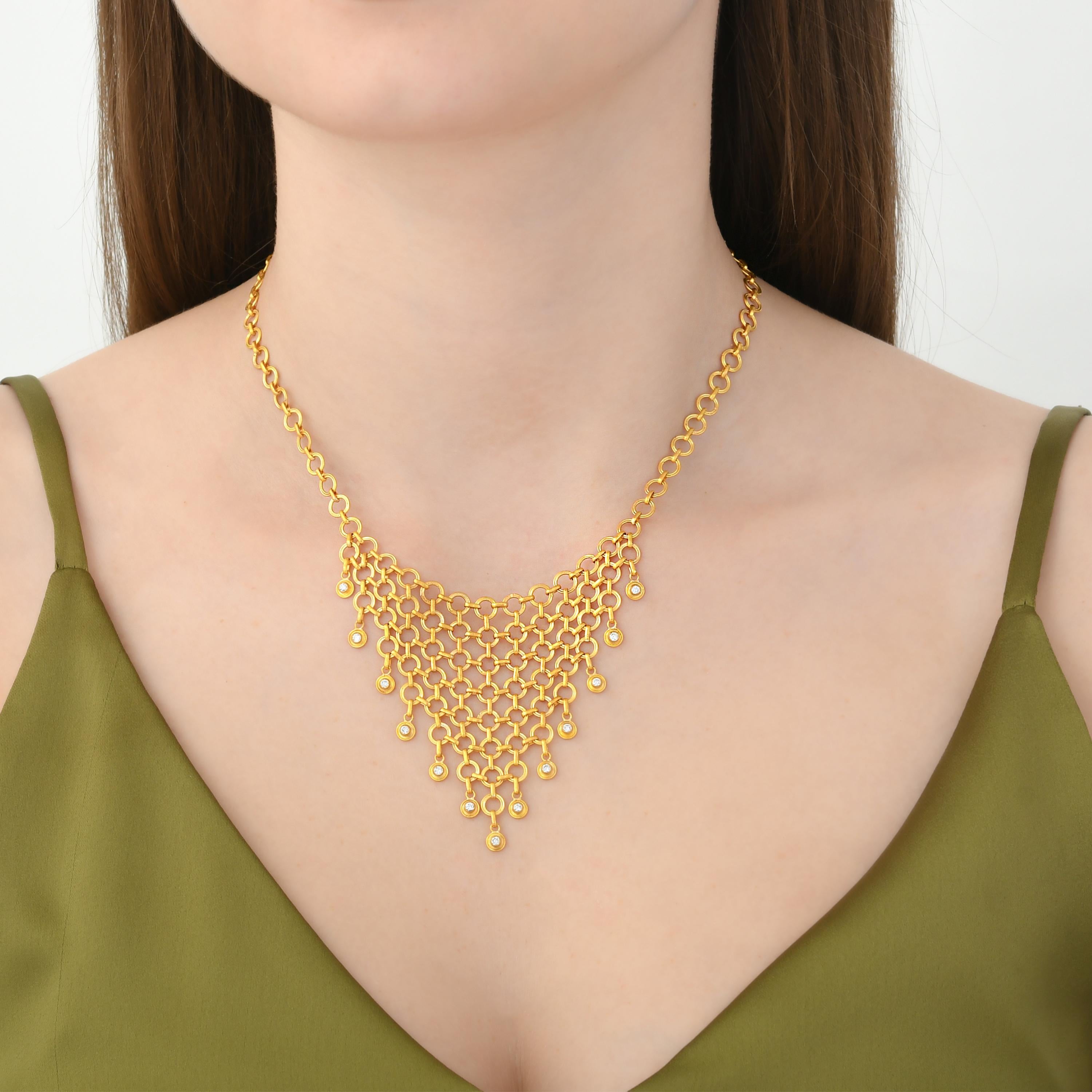 Women's 24k Gold Chain Necklace for Woman with Diamonds For Sale