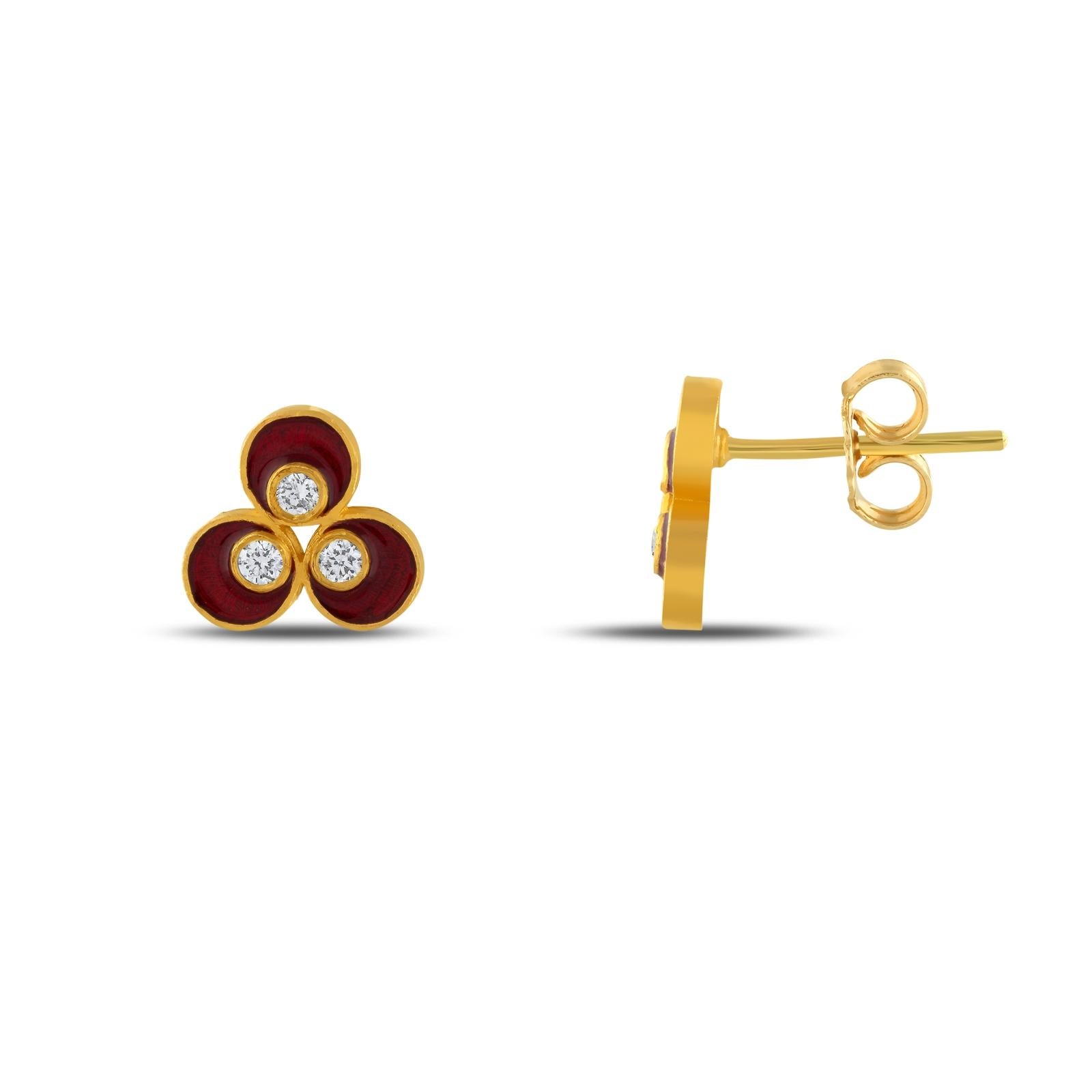 Diamonds (0.16)

Crafted with timeless elegance, this 24 karat gold jewelry piece draws inspiration from the ancient civilizations of Anatolia, where empires like the Greeks, Romans, Byzantines, and Ottomans shaped history and beauty. With its raw,