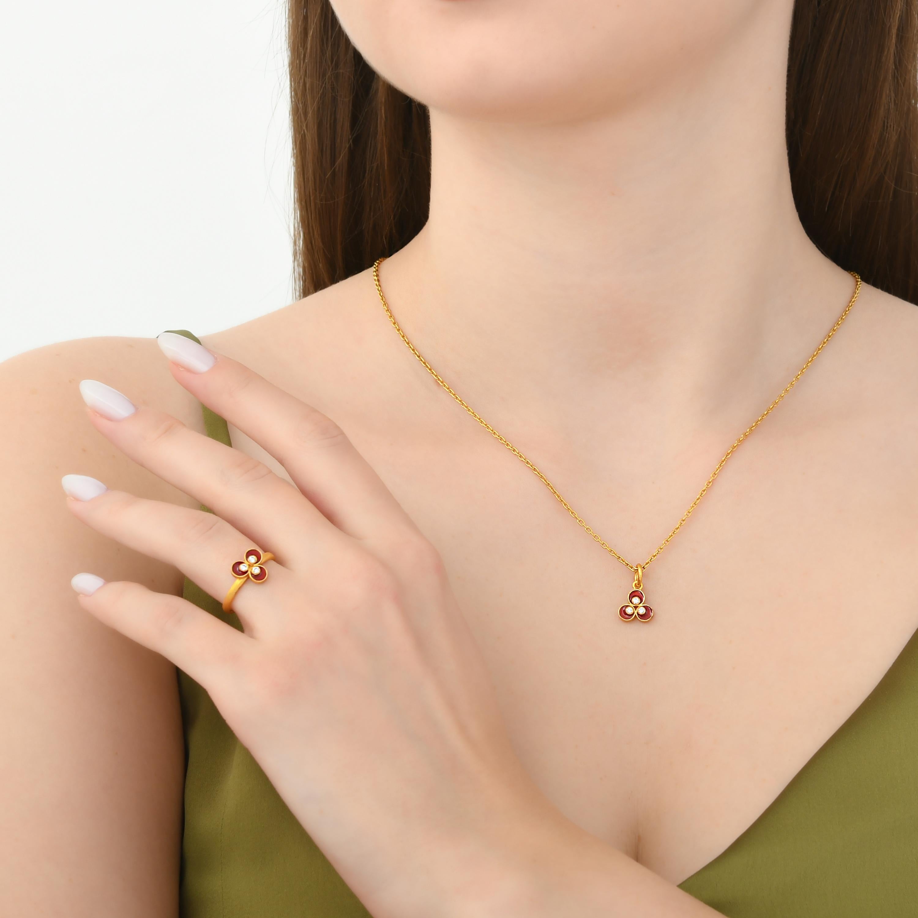 24k Gold Cintemani Pendant for Woman with Red Enamel and Diamonds In New Condition For Sale In İstanbul, TR