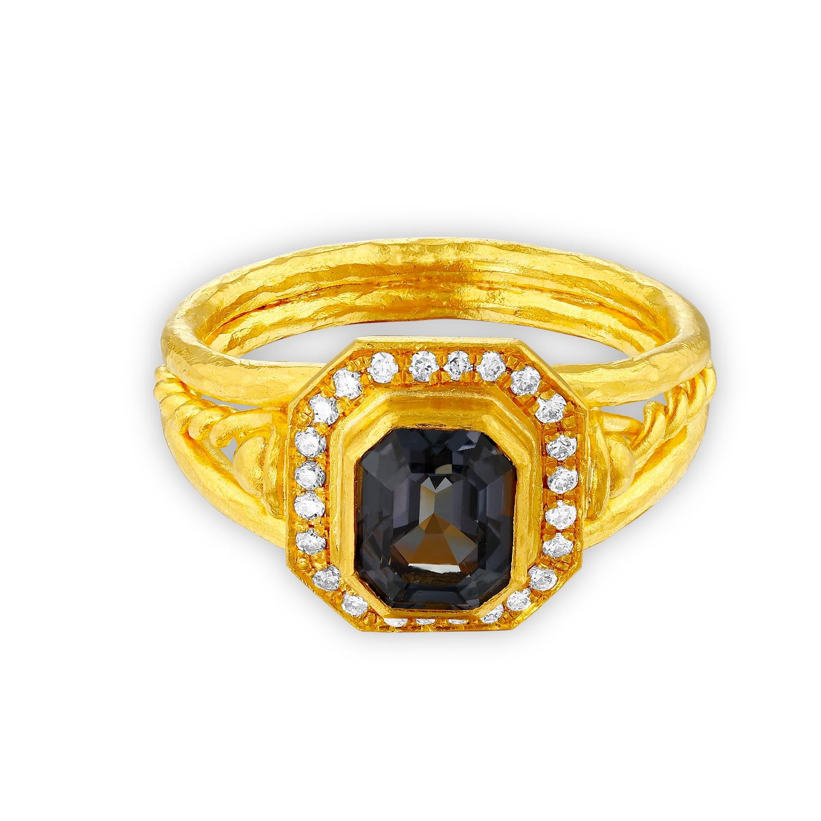 Classical Roman 24k Gold Cocktail Ring for Women with Emerald-Cut Sapphire and Diamonds For Sale