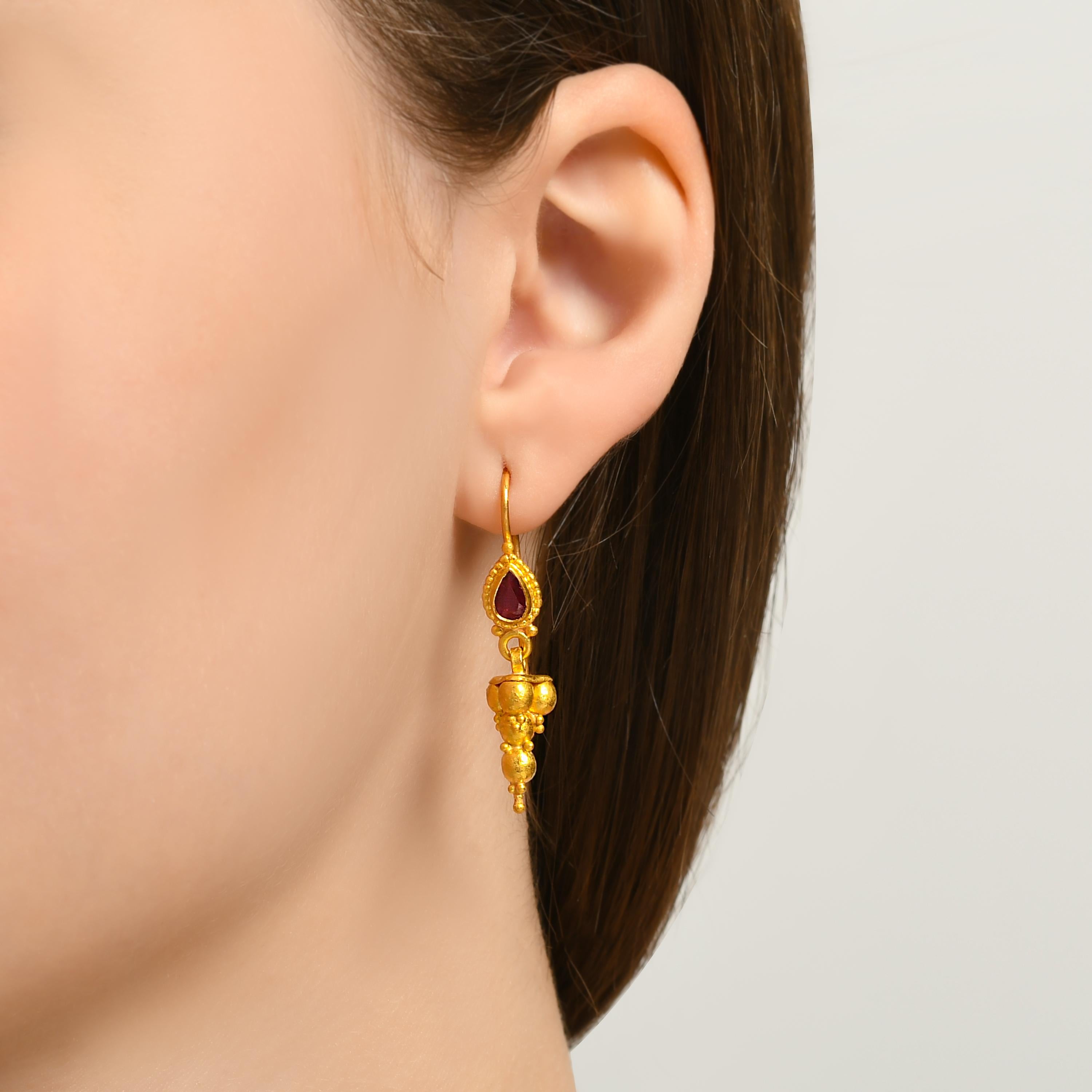 24k Gold Dangle Earrings with Pear Cut Ruby In New Condition For Sale In İstanbul, TR