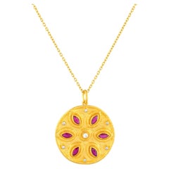Médaillon de fleurs pour femme avec rubis et diamants taille marquise 24 carats