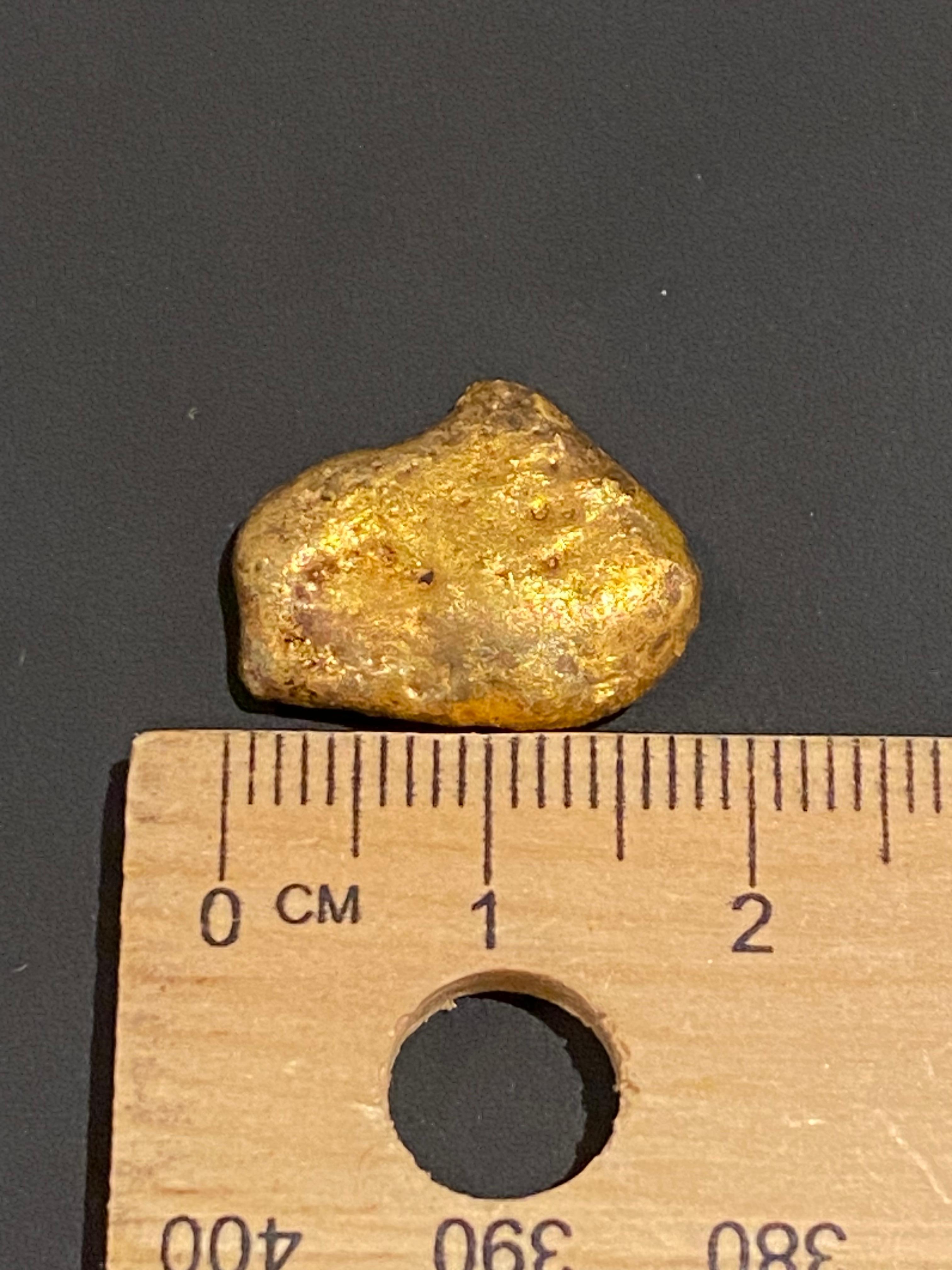 Grezzo Pepita d'oro 24K da 10,3 grammi. Victoria centrale, Australia. 18 mm x 15 mm. in vendita