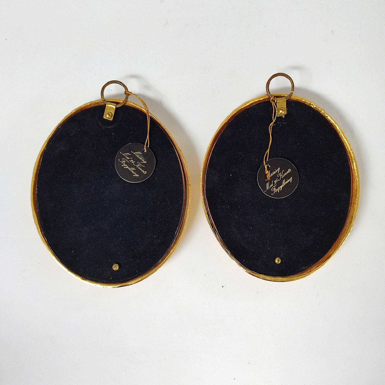 20th Century 24K Gold Plated Brass Oval Pair of Frames with Real Pressed Flowers For Sale