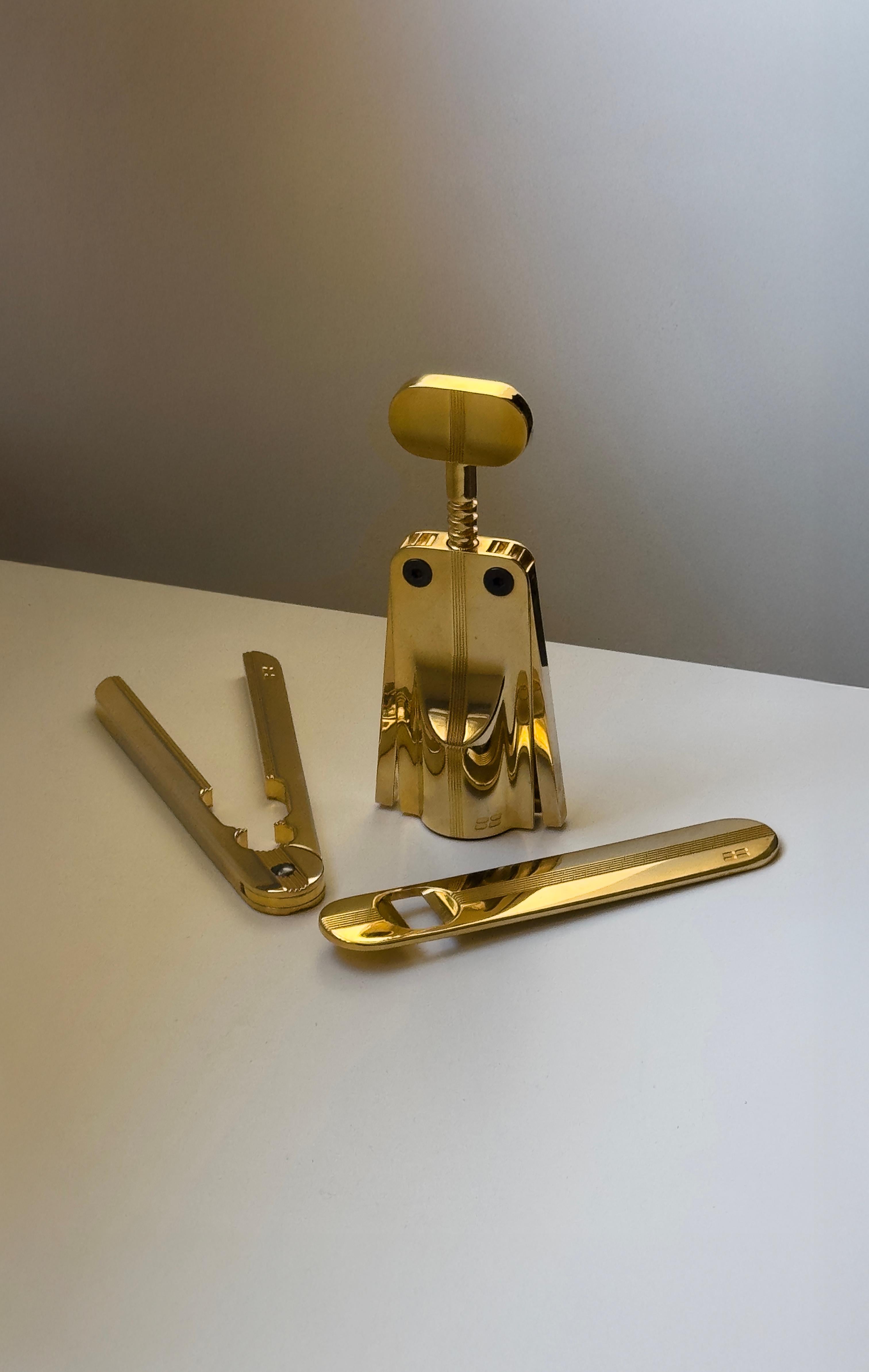 Juego de bebidas chapado en oro de 24 quilates diseñado por Pino Spagnolo para Biesse, Italia 1978 finales del siglo XX en venta