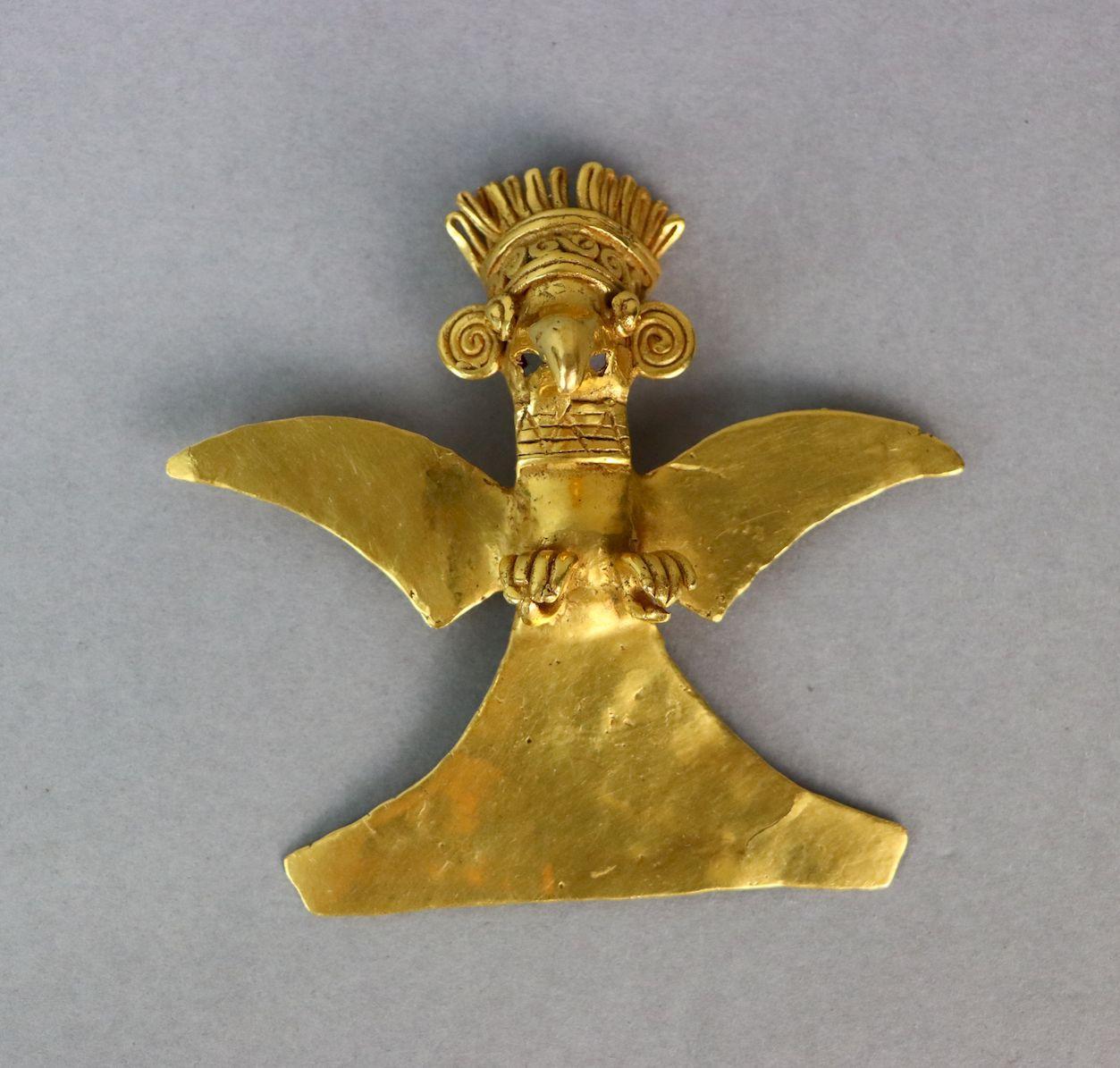 24K Gold Pre Colombia Eagle Pendant For Sale 8