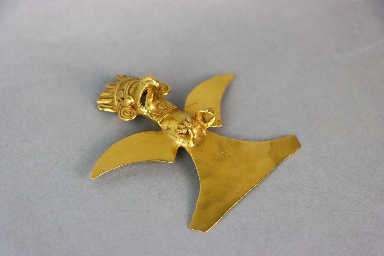 24K Gold Pre Colombia Eagle Pendant For Sale 9