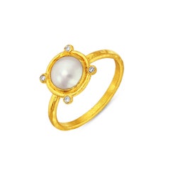 24k Gold Ring for Woman with White Pearl and Diamonds