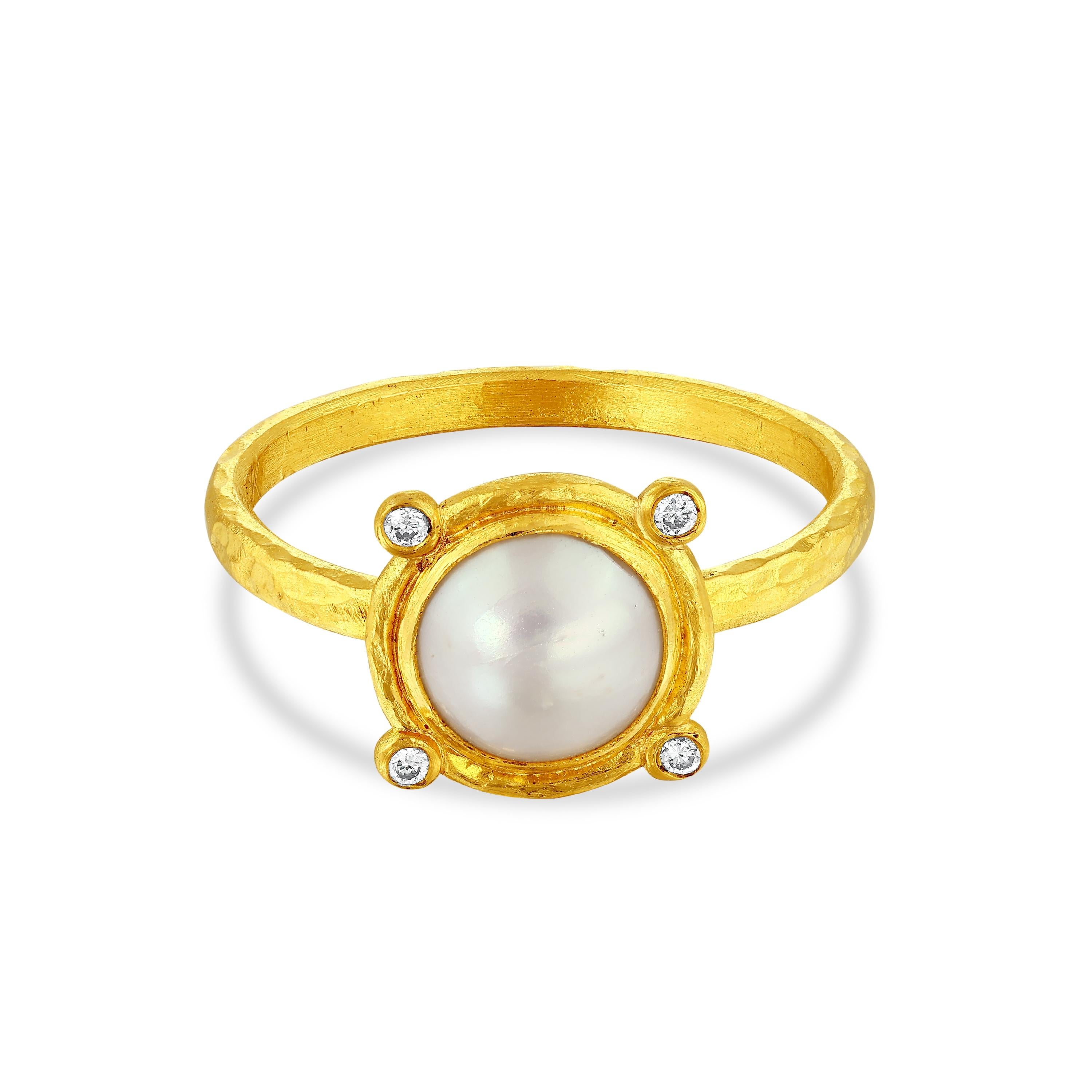 Classical Greek 24k Gold Ring for Woman with White Pearl and Diamonds For Sale