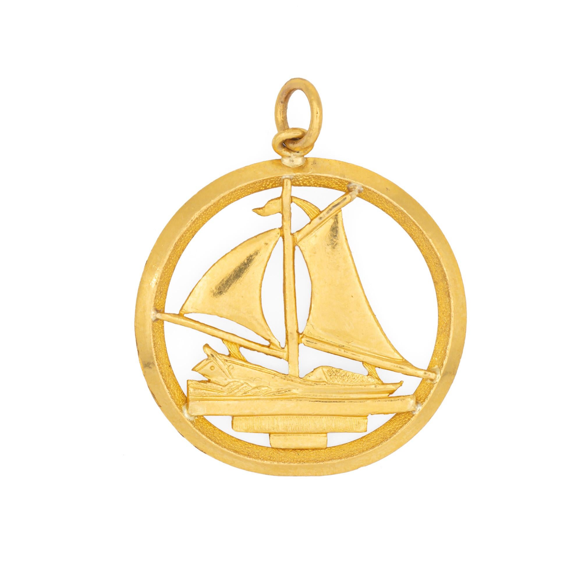 Modern 24k Gold Sailing Boat Pendant Vintage Charm Estate Fine Ocean Nautical Jewelry For Sale