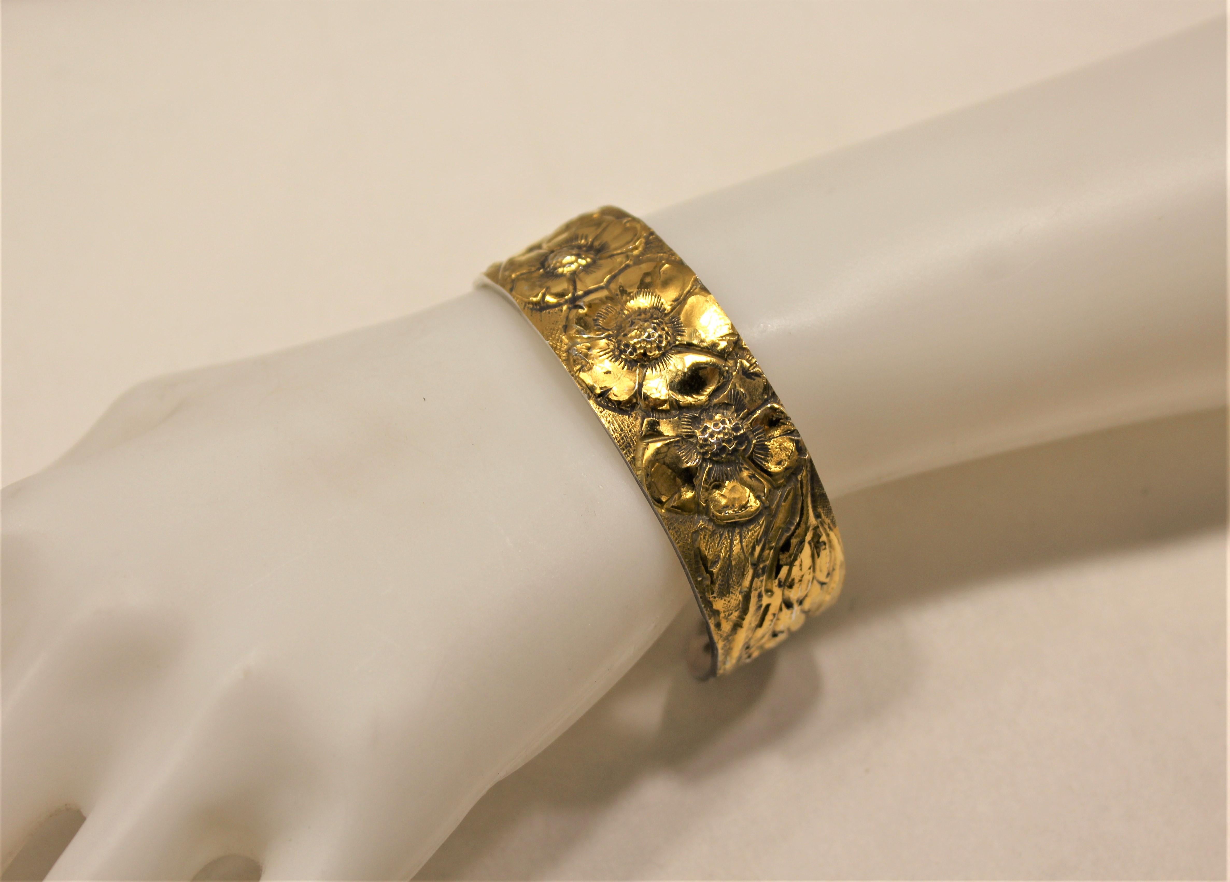 Cuff Bracelet, Pomegranate, 24 Karat Gold, Solid Silver, Handcrafted, Italy In New Condition For Sale In Firenze, IT