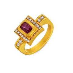 24k Gold Square Ring for Woman with Emerald Cut Ruby and Diamonds
