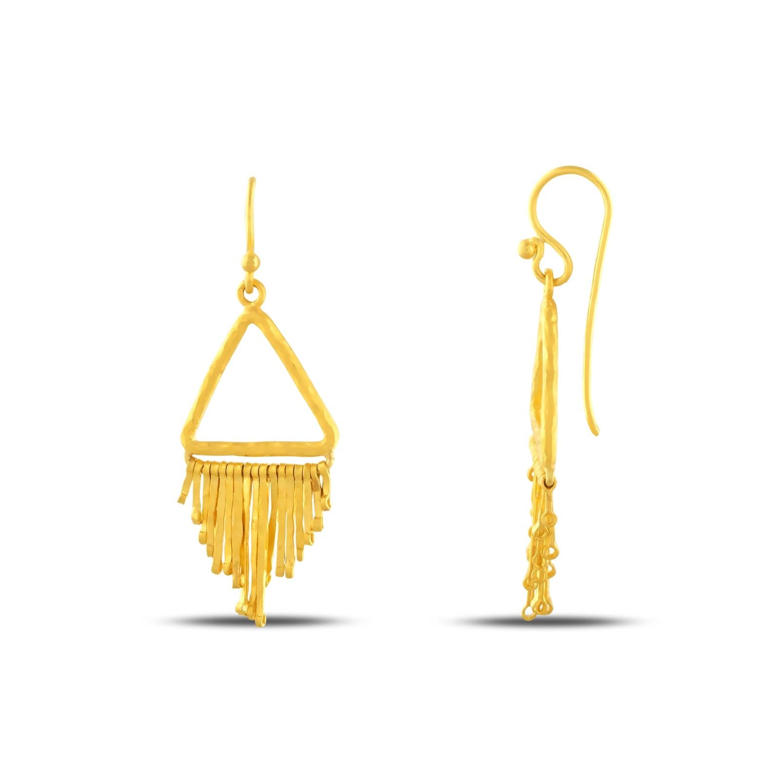 Crafted with timeless elegance, this 24 karat gold jewelry piece draws inspiration from the ancient civilizations of Anatolia, where empires like the Greeks, Romans, Byzantines, and Ottomans shaped history and beauty. With its raw, unpolished