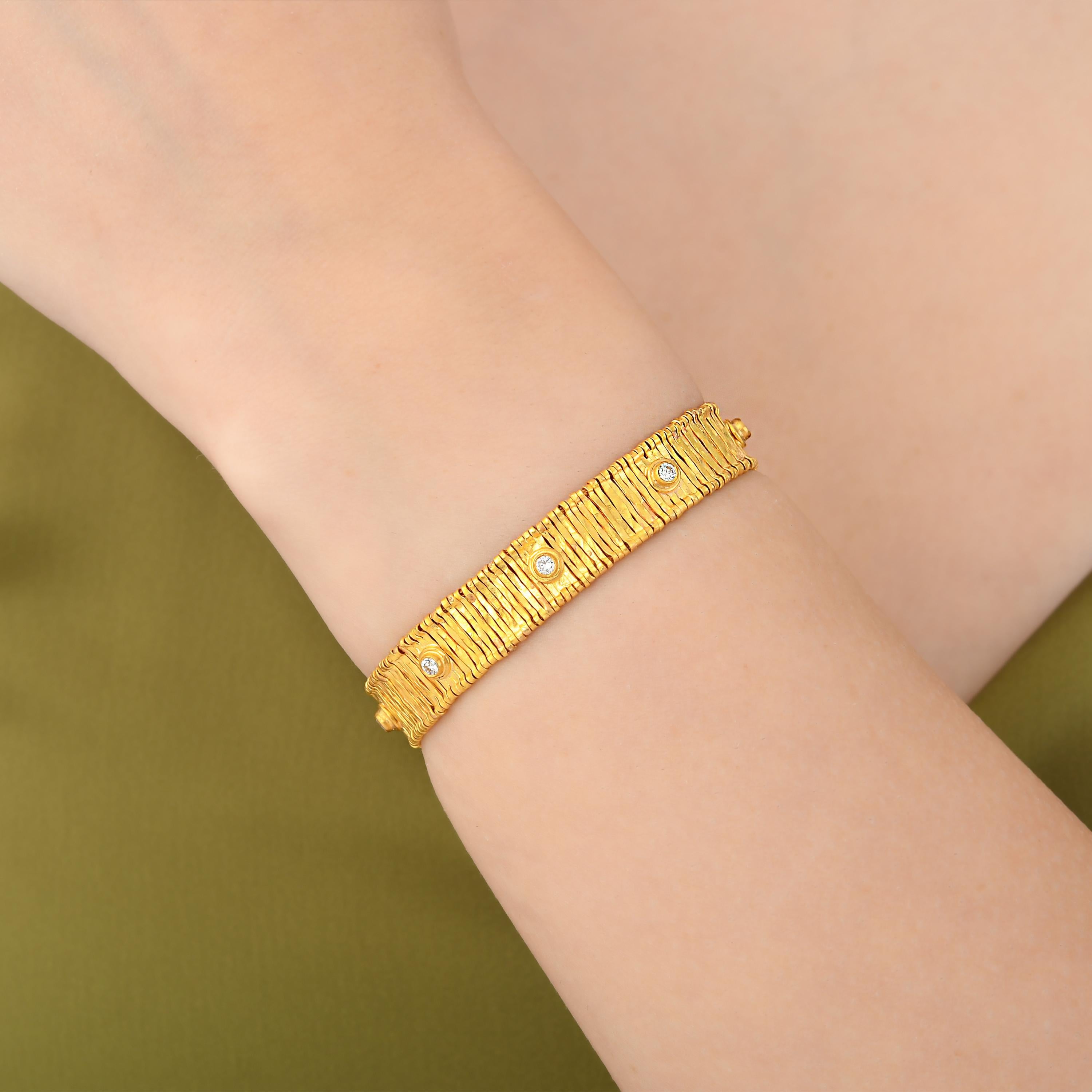 Taglio brillante Bracciale Salice in oro 24k per donna con diamanti in vendita