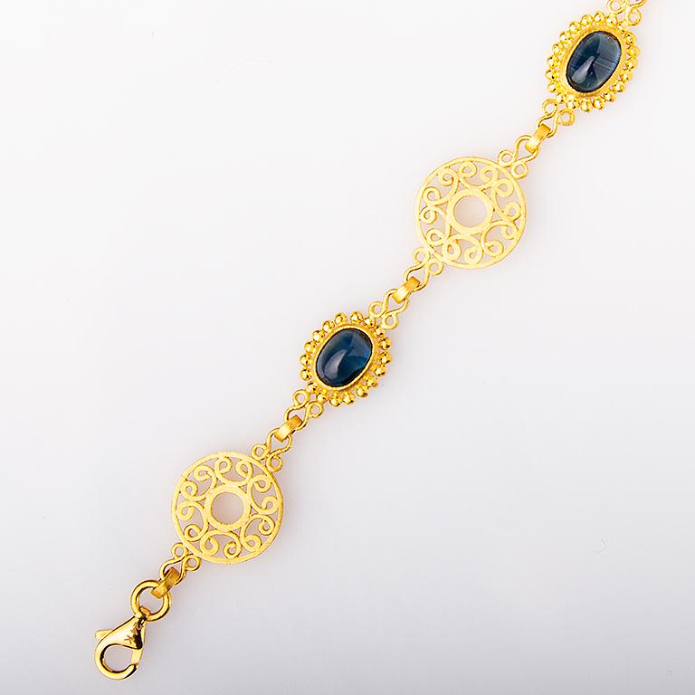 24K Handcrafted Oval Cabochon Sapphire Byzantine Style Rosette Bracelet In New Condition For Sale In Istanbul, Fatih