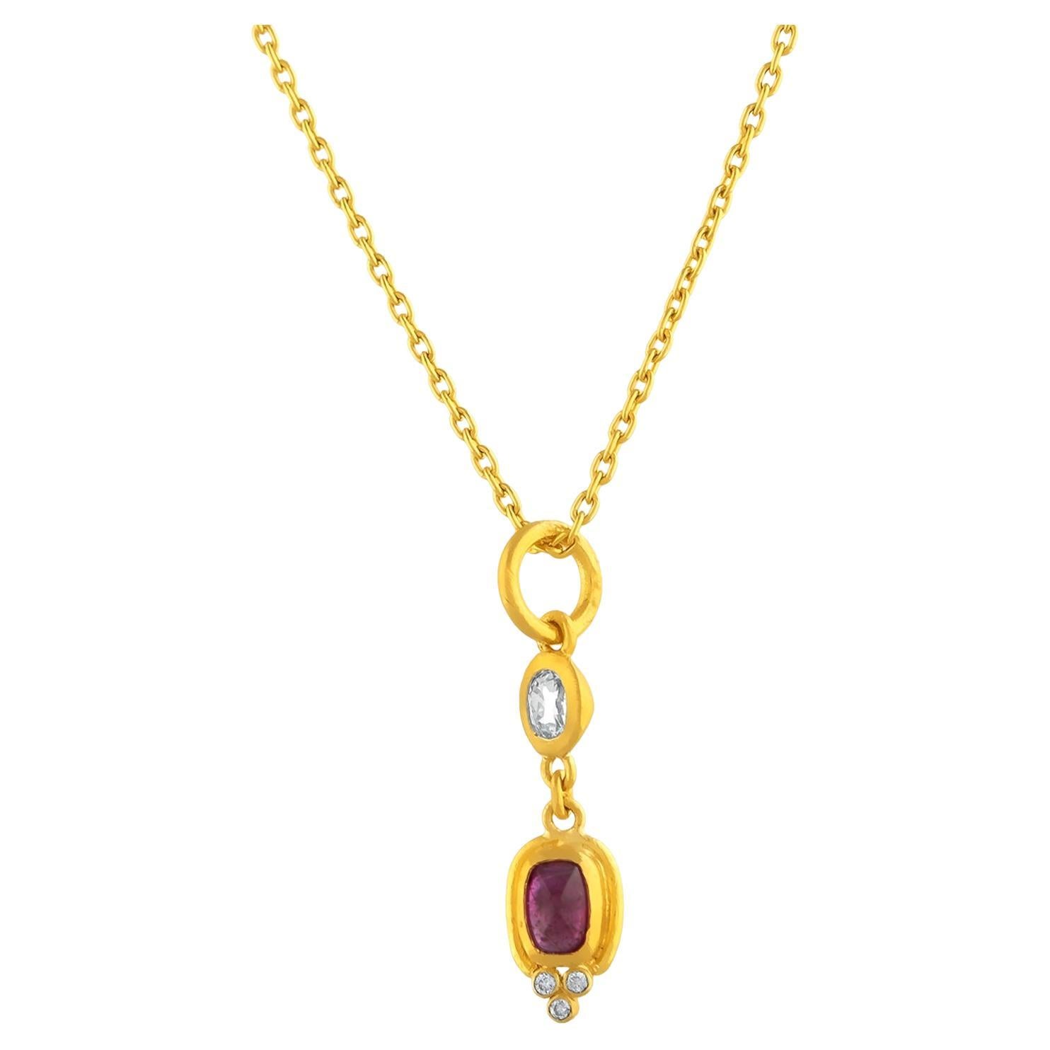 24k Pendant for Women with a Sugarloaf-Cut Ruby and Diamonds For Sale