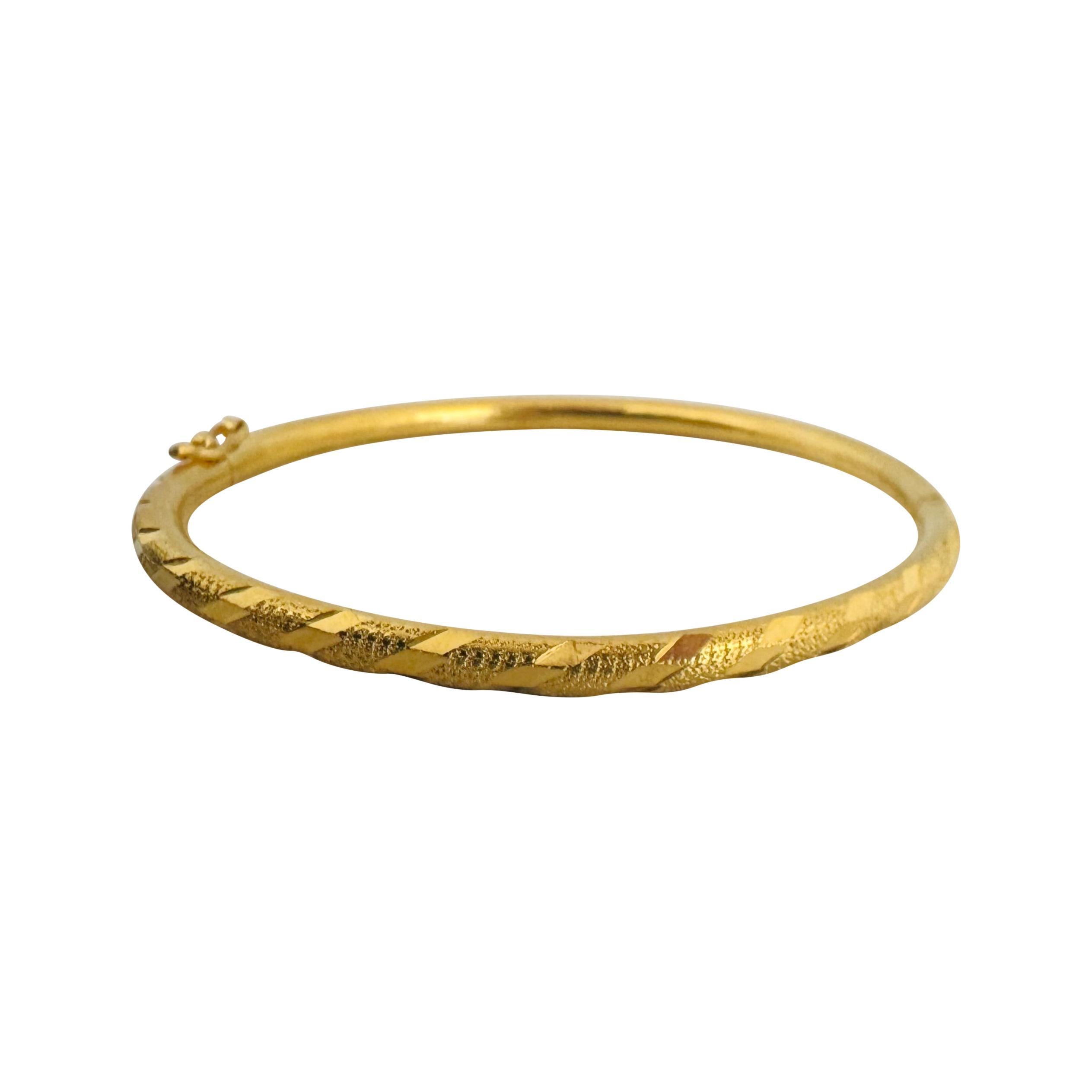 24k Pure Yellow Gold 11.6g Striped Fancy Hinged Bangle Bracelet 6.75