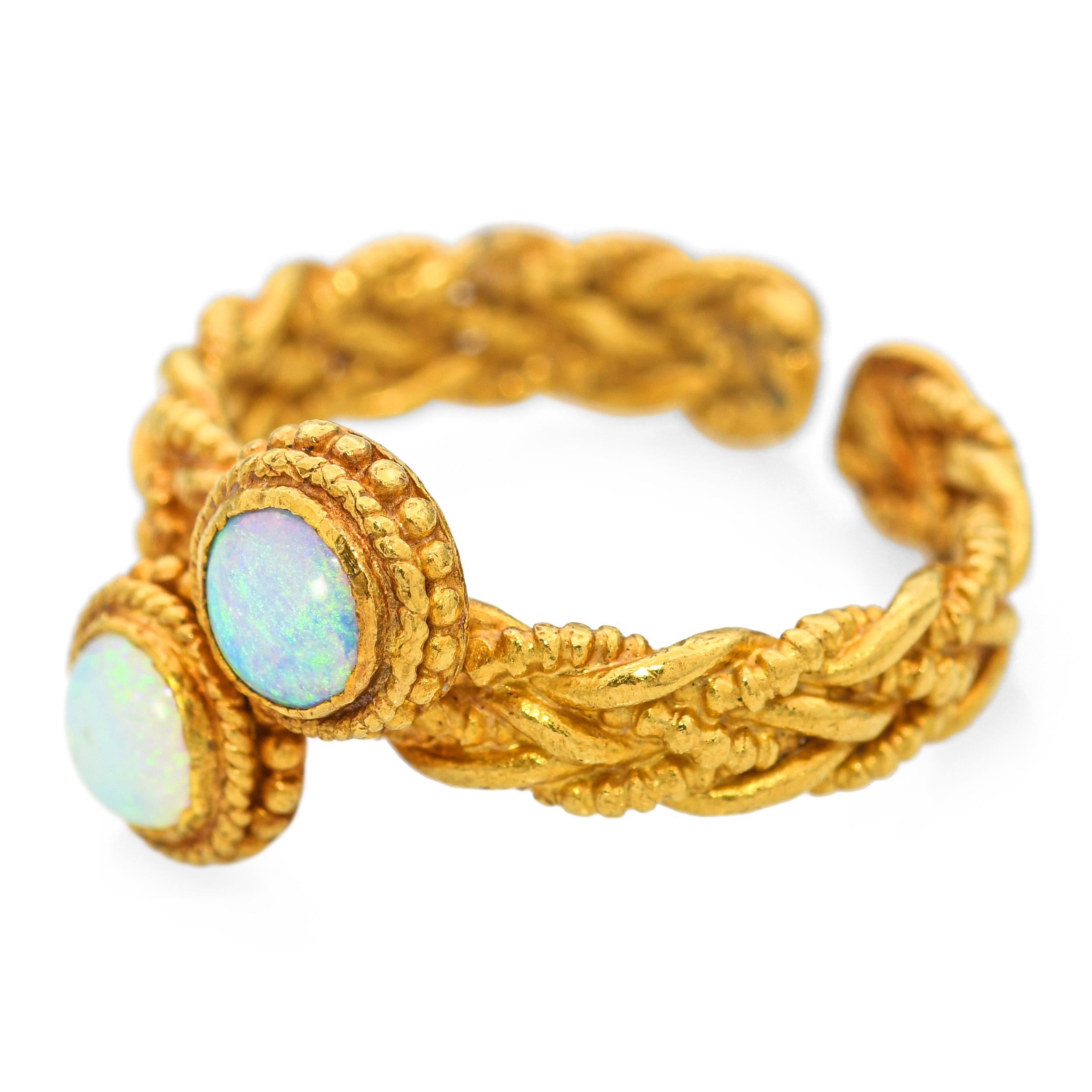 Anello Opale con gambo aperto intrecciato in oro giallo 24k In condizioni buone in vendita a New York, NY