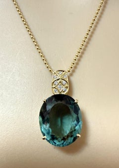 Colgante de turmalina de 13,95 quilates en plata de ley con baño de oro amarillo de 24 quilates y cadena italiana
