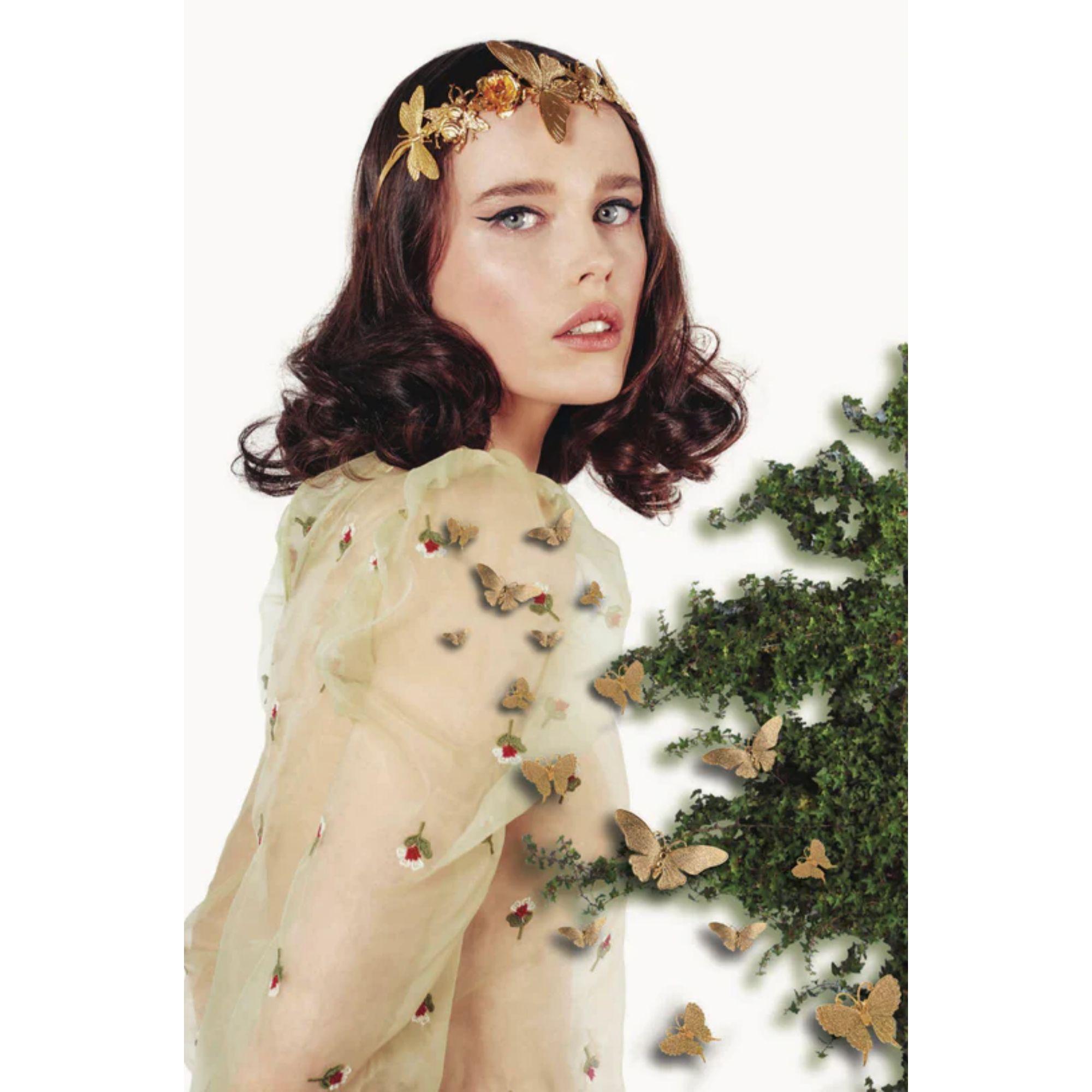 The headpiece that puts all of MORDEKAI's creatures together for a stunning array of an opulent garden and its inhabitants. This luxurious piece really captures the fantasy of the garden of Eden and the majesty of nature. Available in 24k gold,
