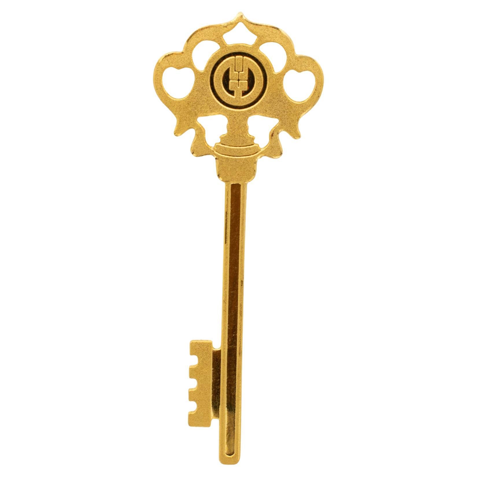 24K Yellow Gold Vintage Style Key Pendant For Sale