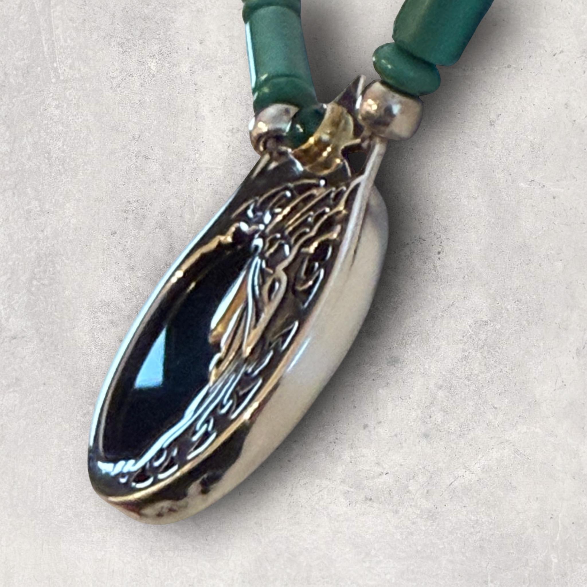 24kt e 18kt, Argento, Smeraldo, Onice e Turchese Heyoka Merrifield 2-SIDEDPendente in vendita 5