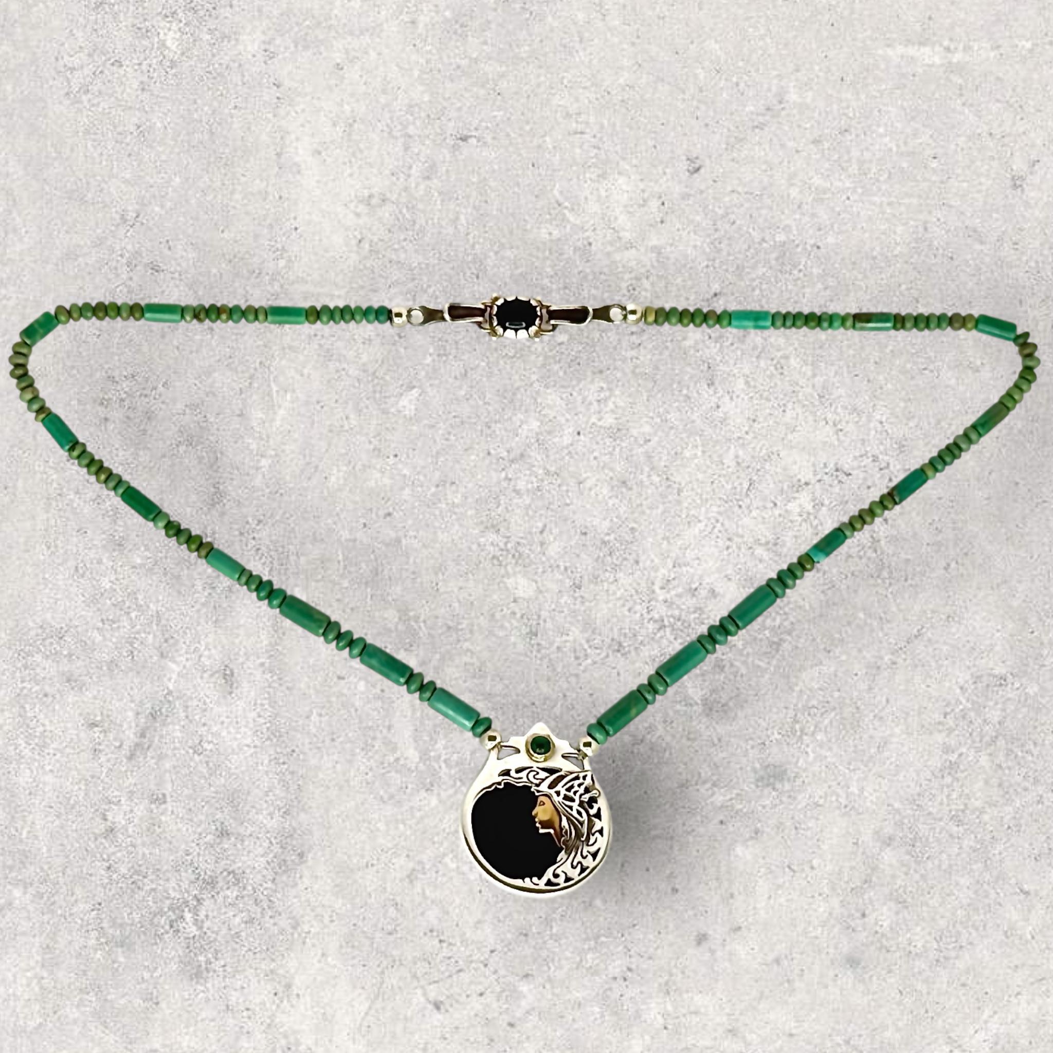 24kt e 18kt, Argento, Smeraldo, Onice e Turchese Heyoka Merrifield 2-SIDEDPendente in vendita 2