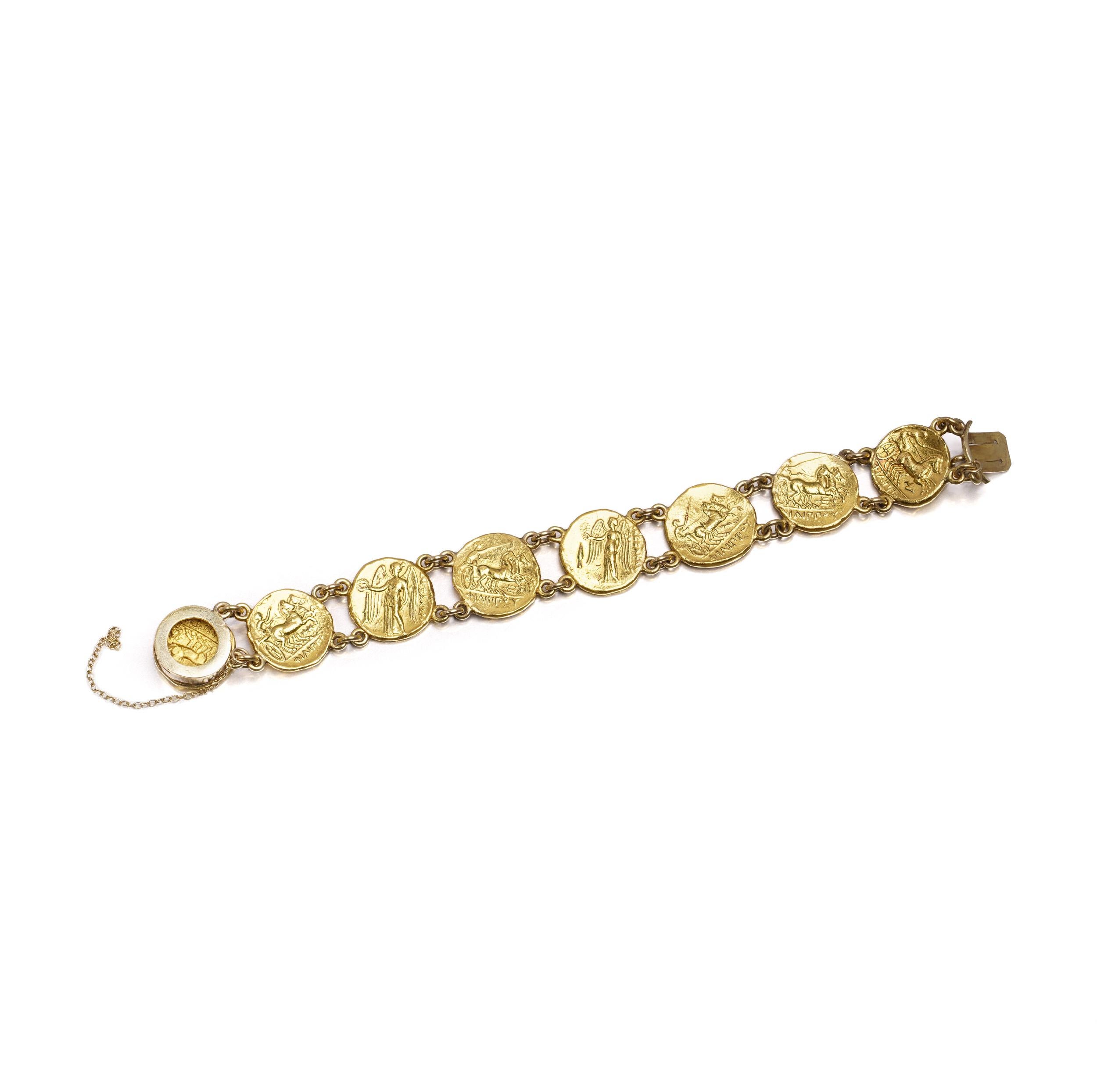 24kt Yellow Gold Ancient-Style Coin Link Bracelet In Good Condition For Sale In Braintree, GB