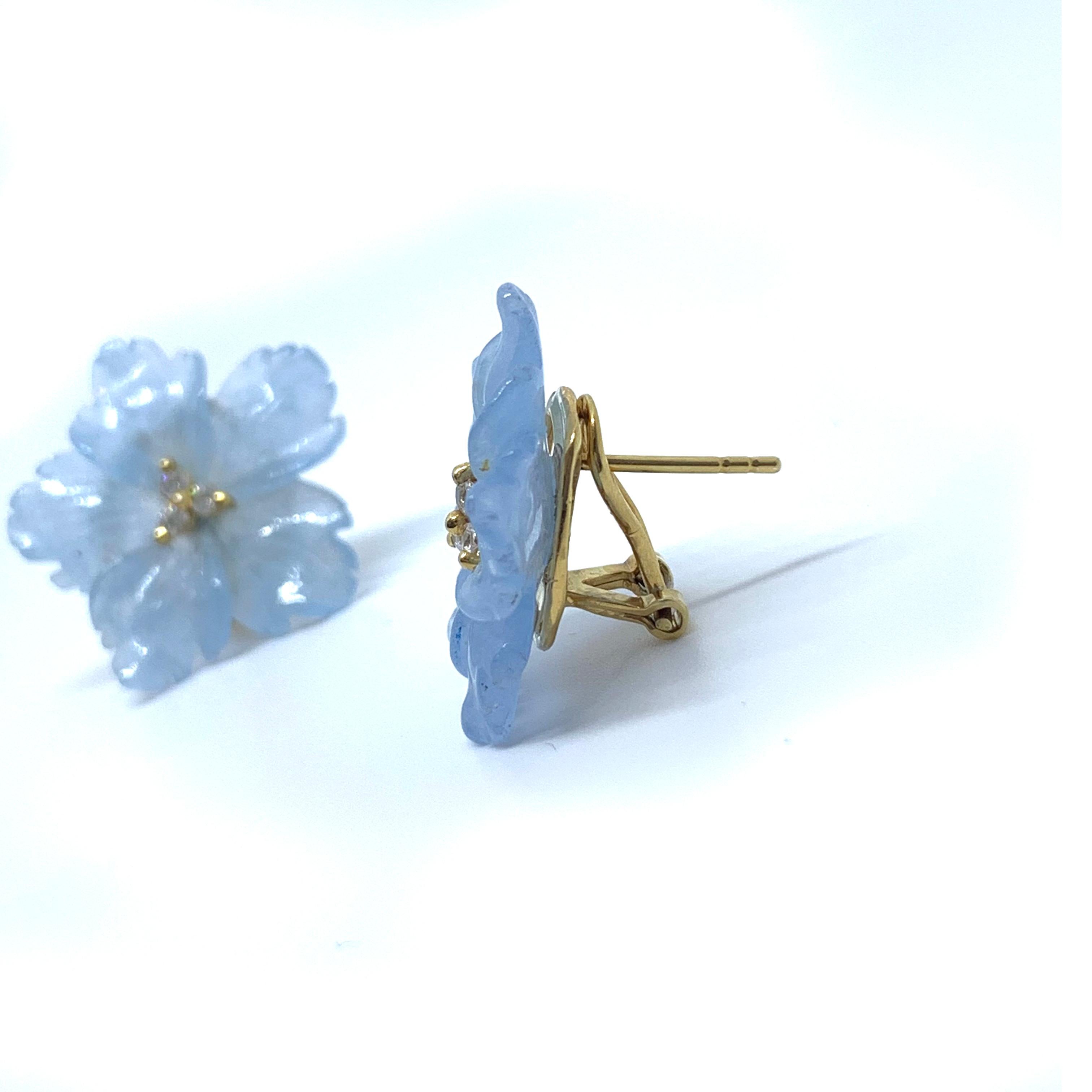24 mm geschnitzte blaue Quarzblume Vermeil-Ohrringe im Zustand „Neu“ im Angebot in Los Angeles, CA