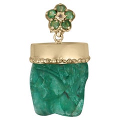 Collier à pendentif en or 14 carats avec émeraudes de Colombie brutes sculptées et cristal, 24 carats