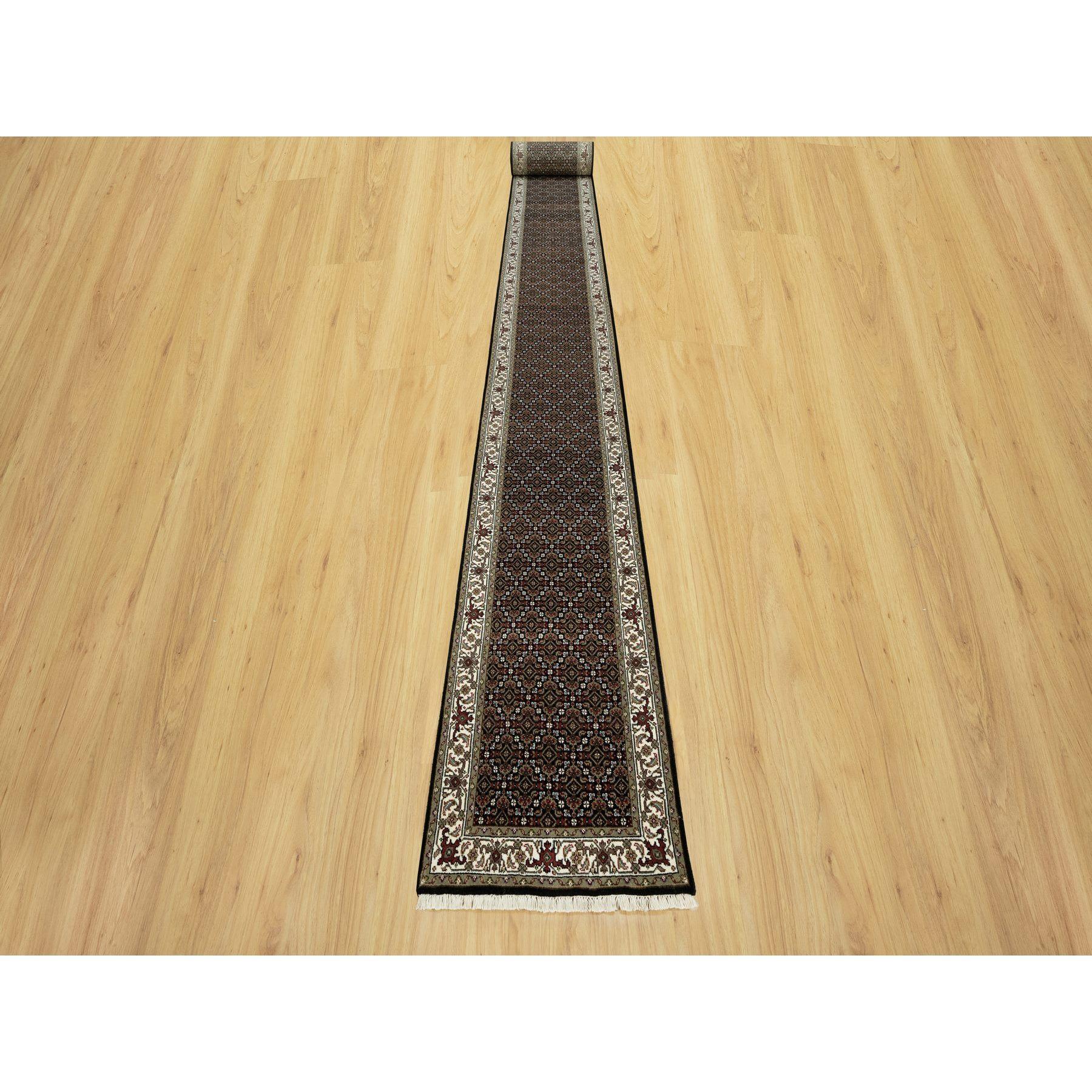 This is a truly genuine one-of-a-kind Herati All Over Fish Design Thick and Plush Wool Hand Knotted Oriental Rug. It has been Knotted for months and months in the centuries-old weaving craftsmanship techniques by expert artisans.
Primary materials: