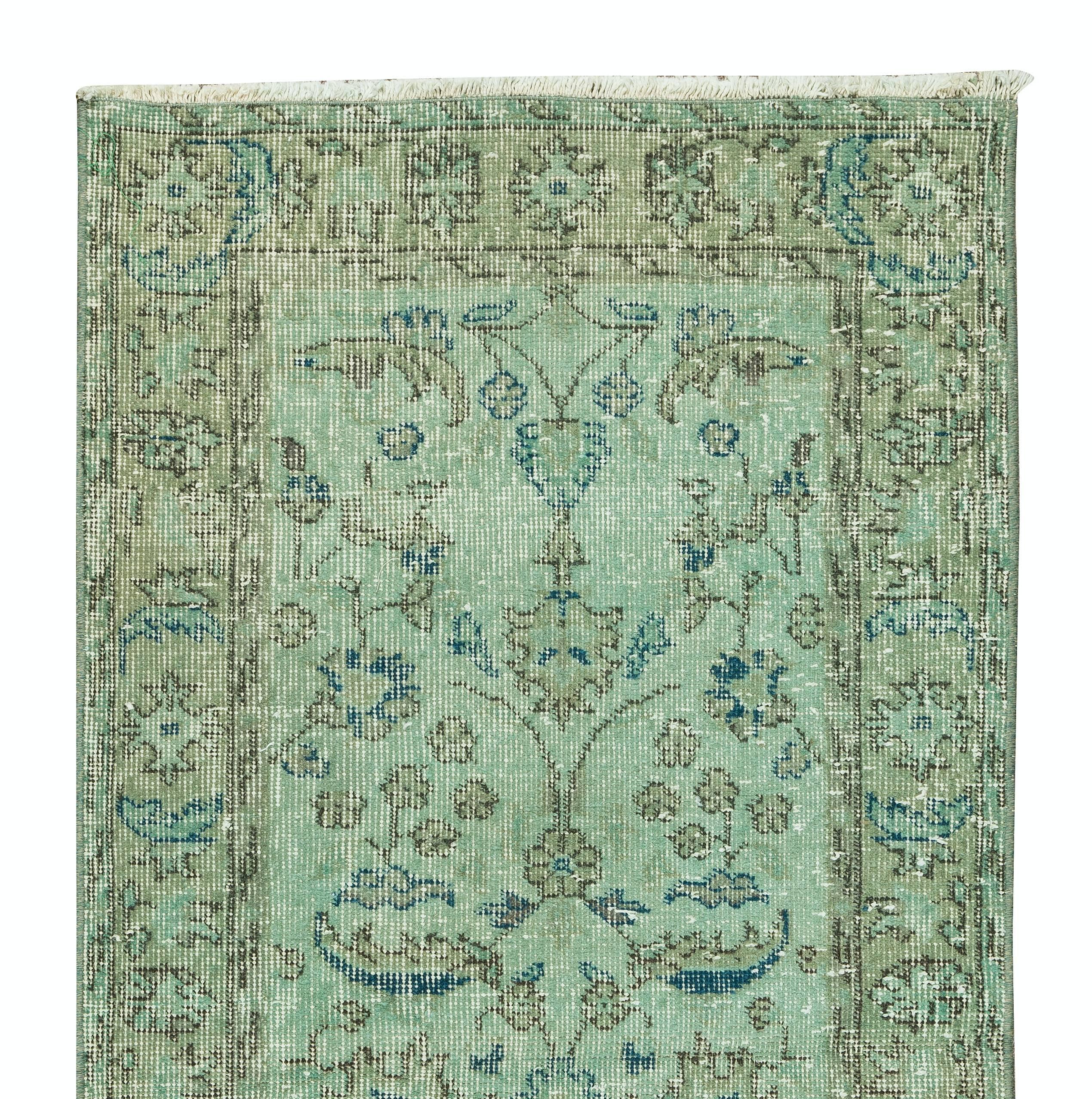 2.4x5 Ft Handmade Vintage Turkish Accent Rug Re-Dyed in Green 4 Modern Interiors In Good Condition In Philadelphia, PA