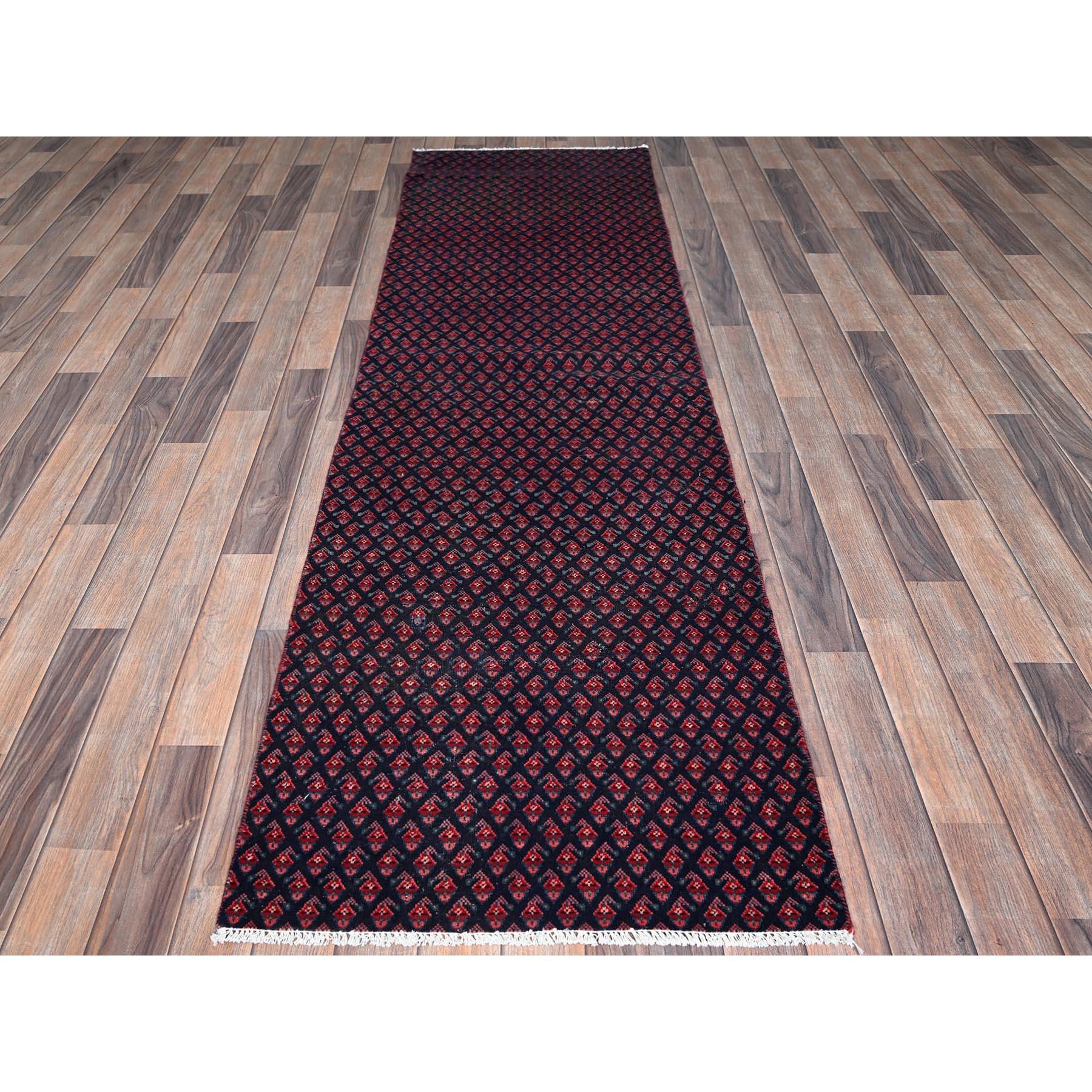 Spruce Blue with Wine Red, Vintage Persian Tabriz with Small and Intricate All Over Paisley Design, Shaved Down, Zero Pile, Sides and End Professionally Secured, Clean, Hand Knotted, Pure Wool, Narrow Runner, Oriental Rug
Matières premières :