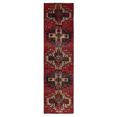 Tappeto Runner rosso scarlatto Vintage Persiano Karajeh annodato a mano in pura lana