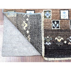 2'4"x9'9" Hand Knotted Gray Kashkuli Gabbeh Pictorial Design Soft Wool Rug