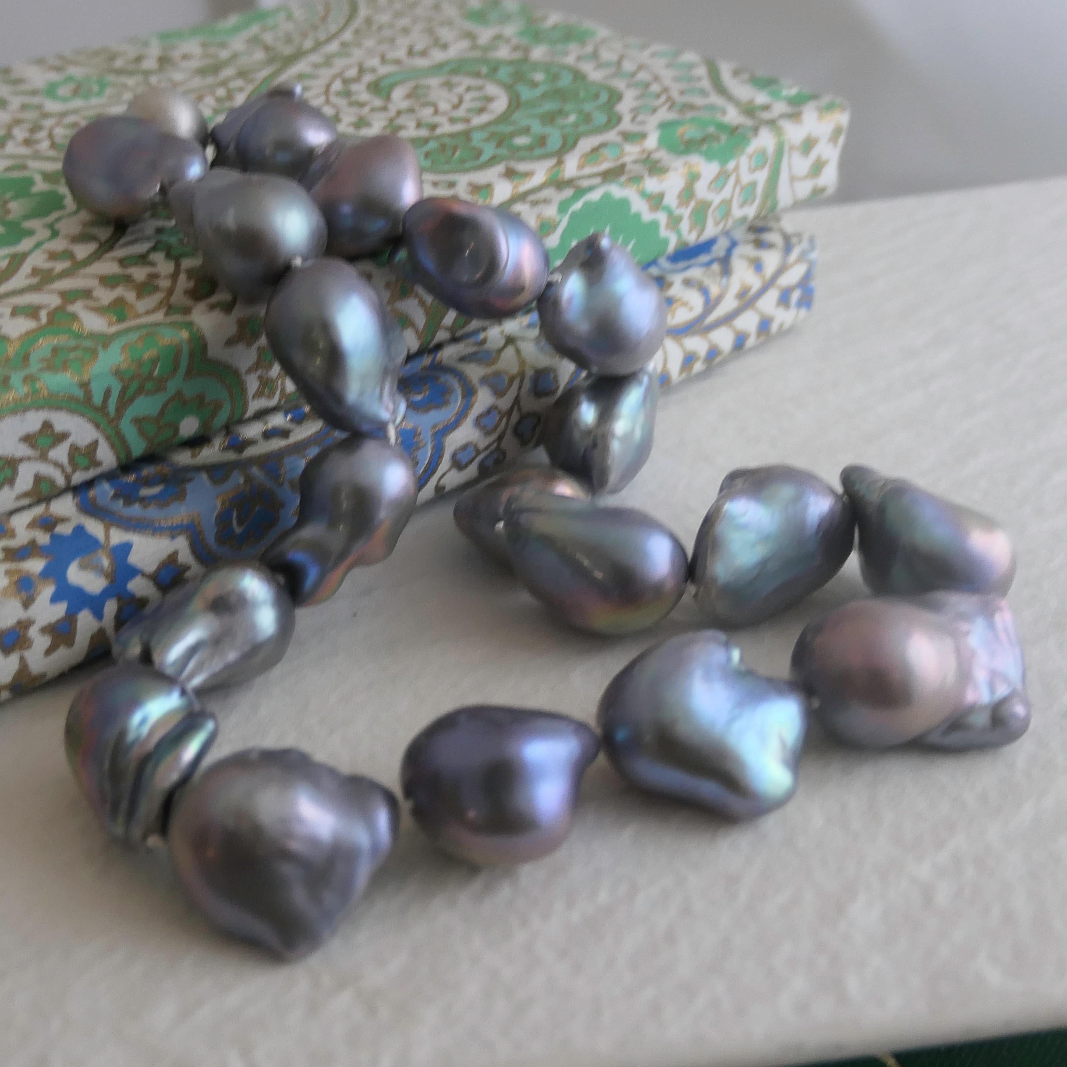 25-30mm Süßwasser Barock Grau Perlenkette Sterling Silber Verschluss - 18 Zoll im Angebot 3