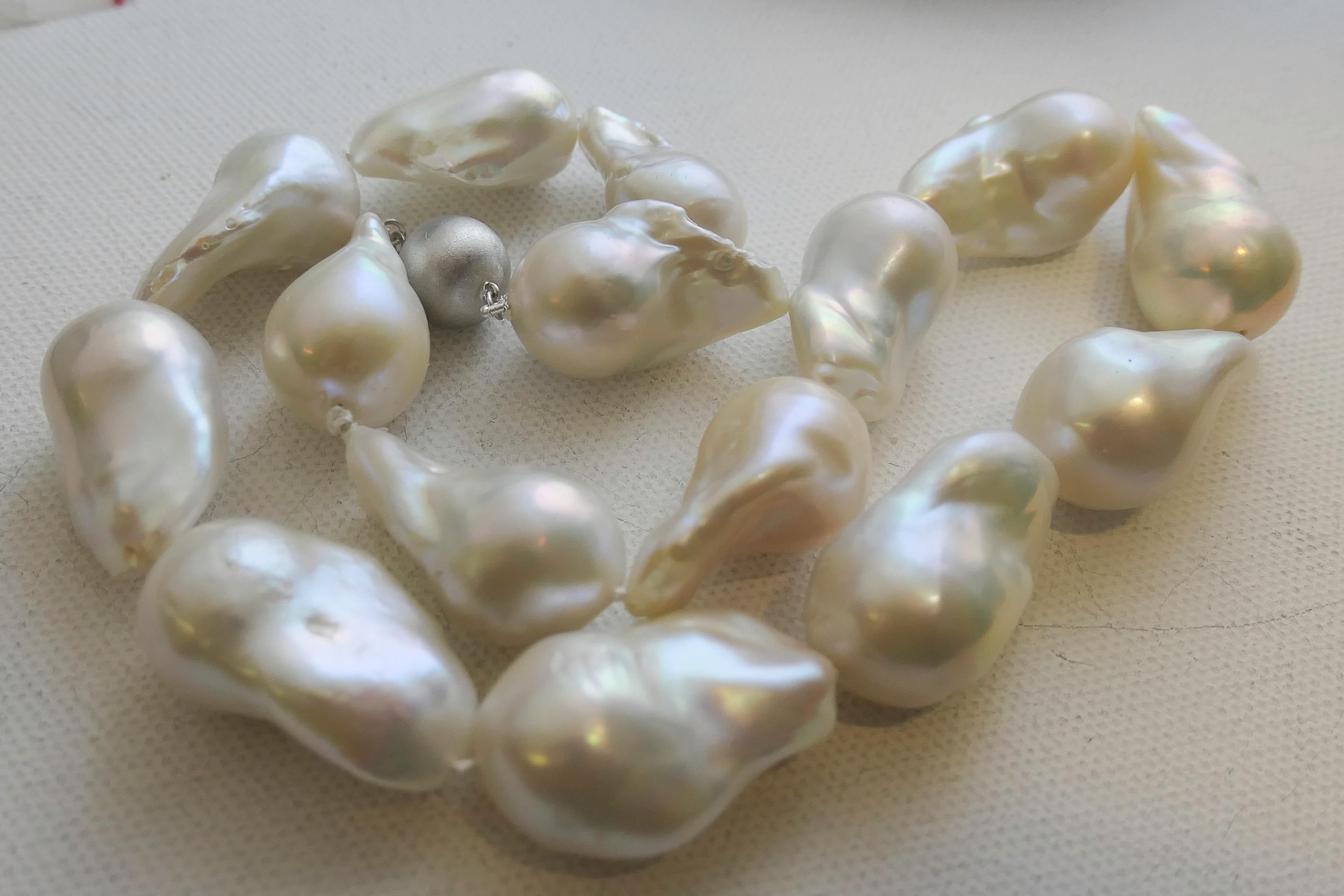 Collana di perle barocche d'acqua dolce da 25-30 mm - A. Silver - 18 pollici in vendita 5