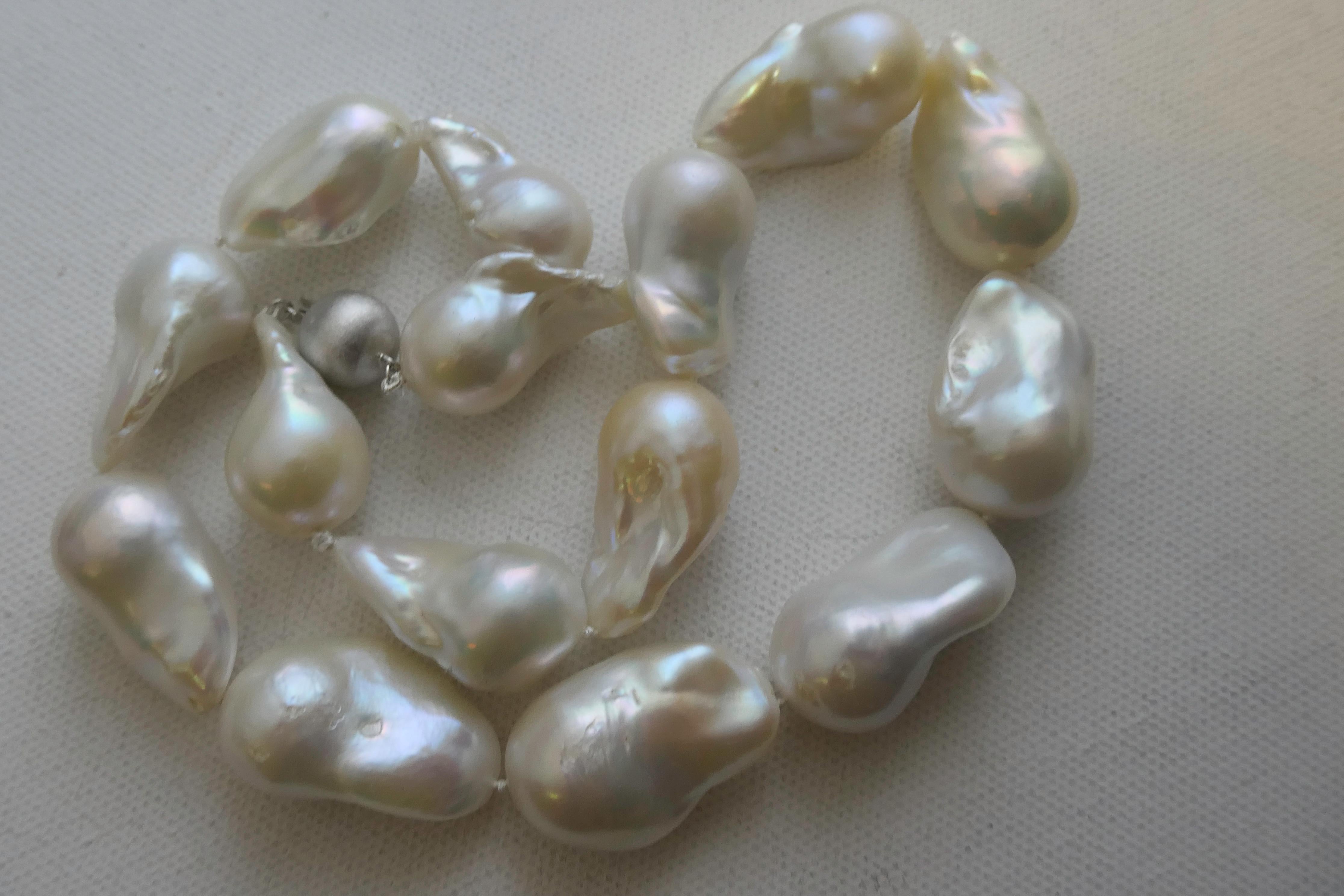 Collana di perle barocche d'acqua dolce da 25-30 mm - A. Silver - 18 pollici in vendita 7
