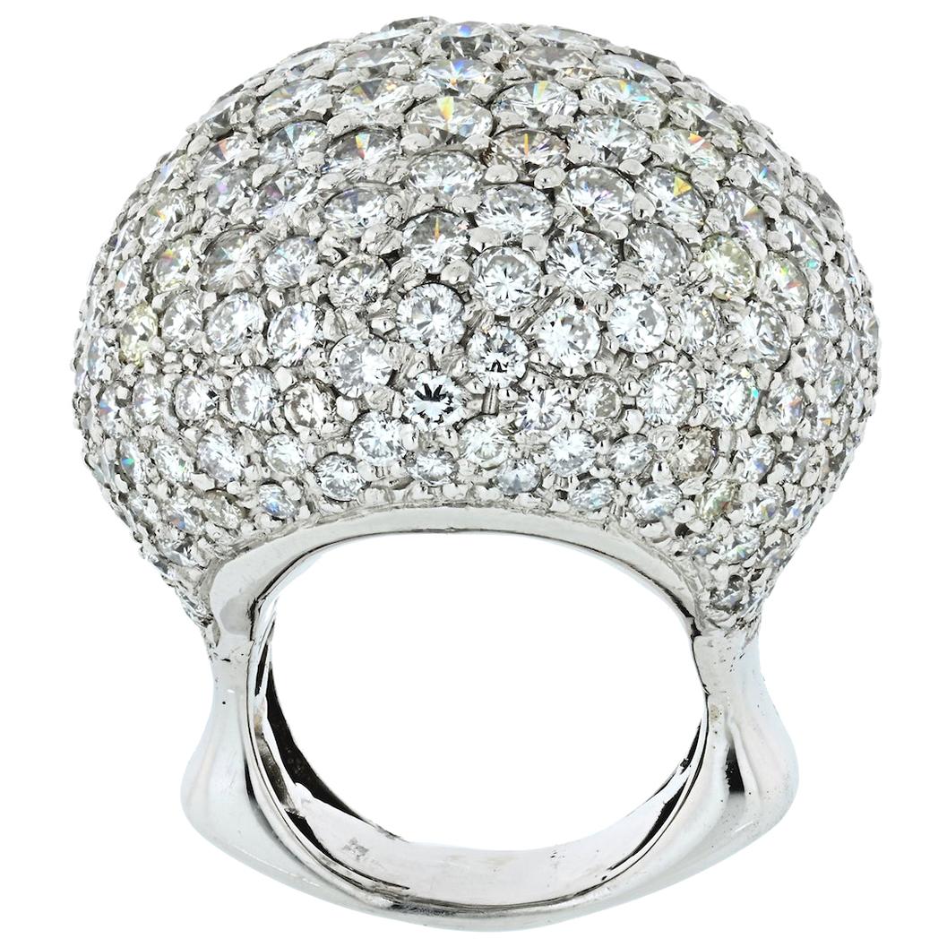 25 Carat 18 Karat White Gold Round Cut Diamond Dome Cluster Cocktail Ring For Sale