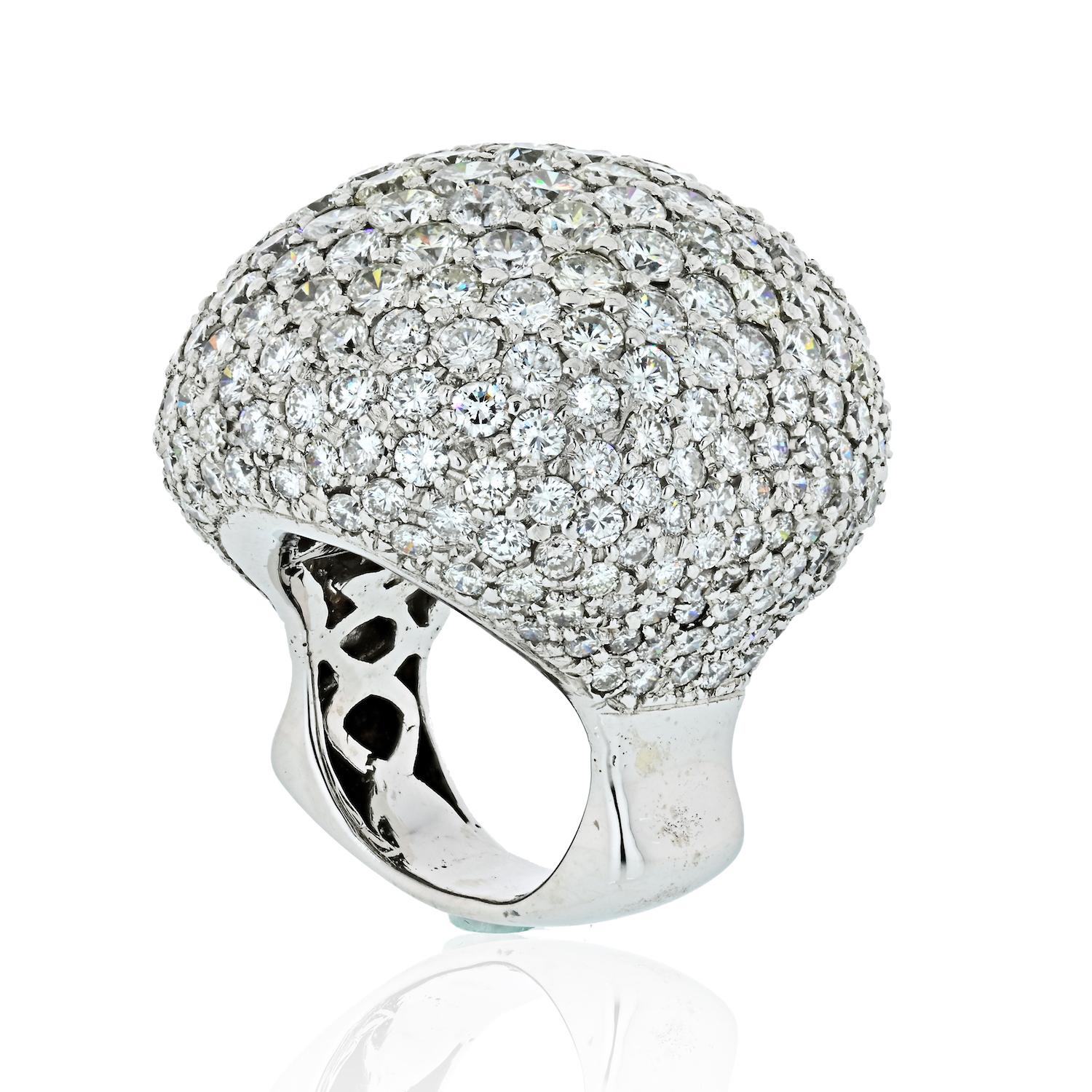 Modern 25 Carat 18 Karat White Gold Round Cut Diamond Dome Cluster Cocktail Ring For Sale