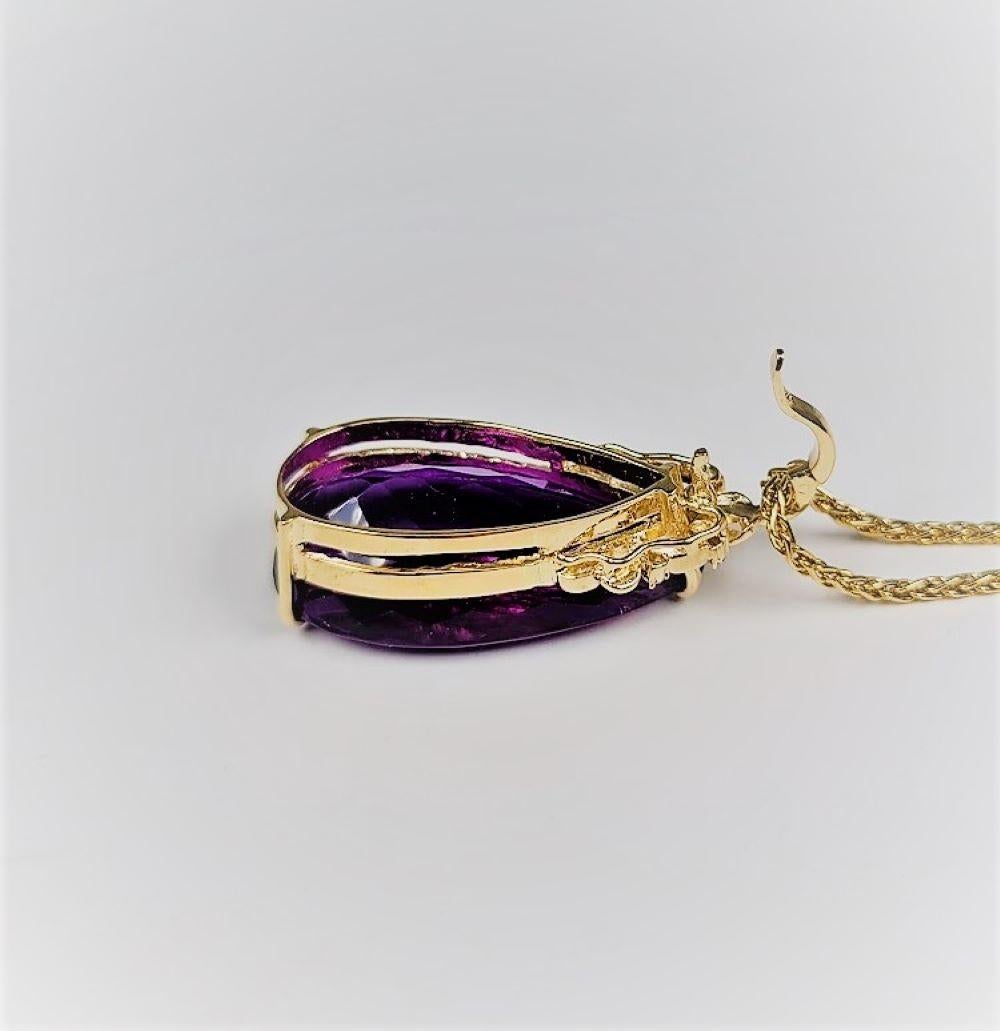 25 Carat Amethyst and Diamond Enhancer Yellow Gold Chain For Sale 2